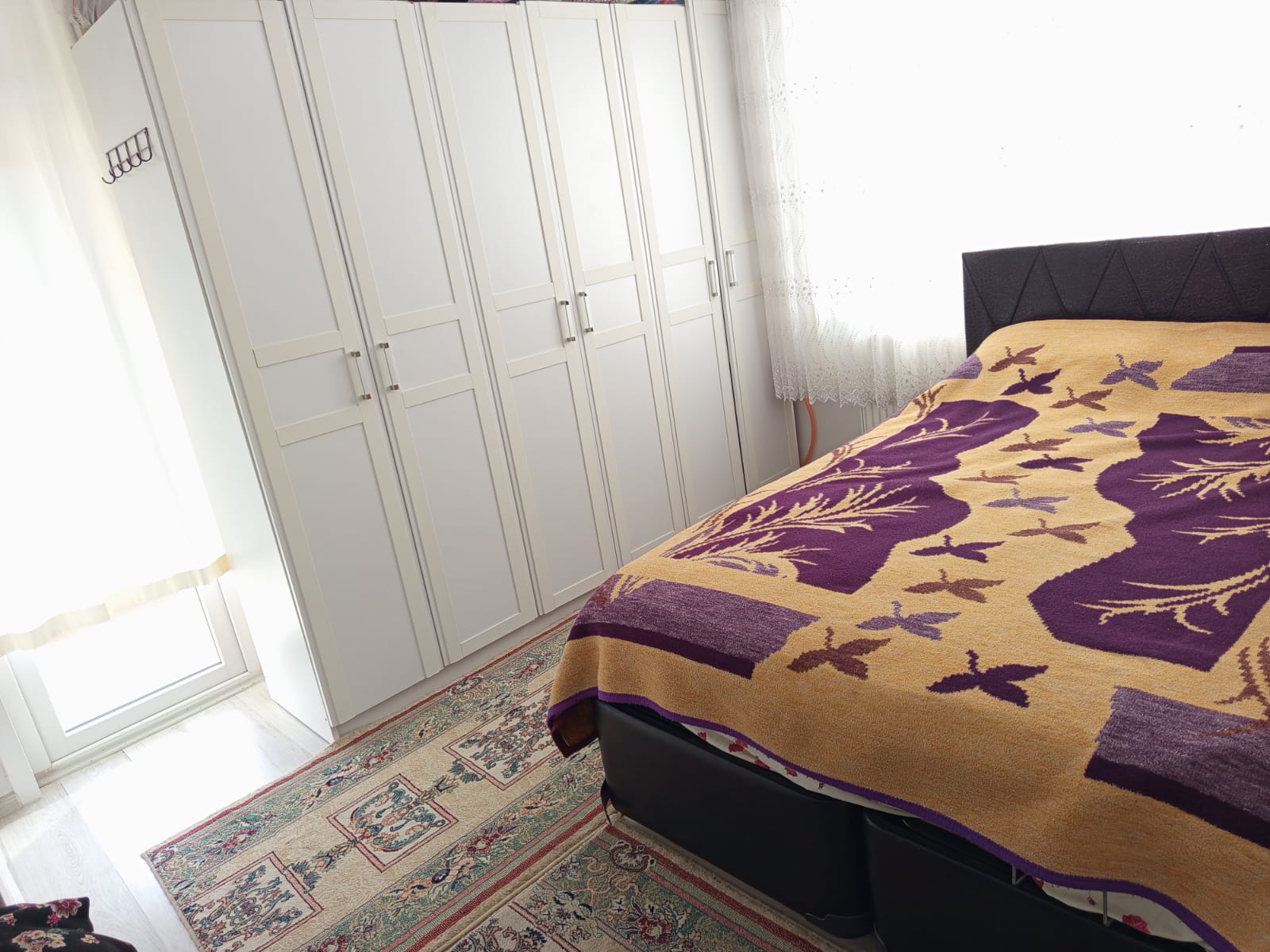 BAHÇELİEVLER MAHALLESİNDE 2+1 100 M2 