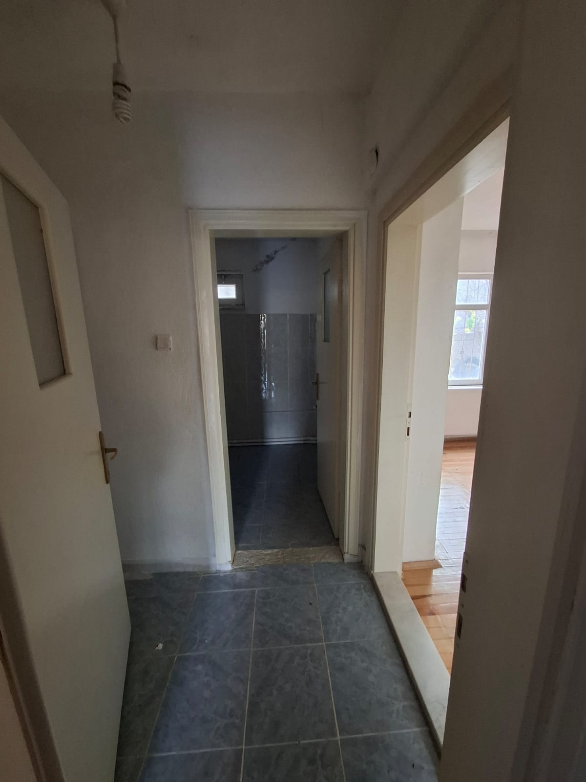 SİYASER MAHALLESİNDE  KİRALIK 2+1 DAİRE  DOGALGAZLI