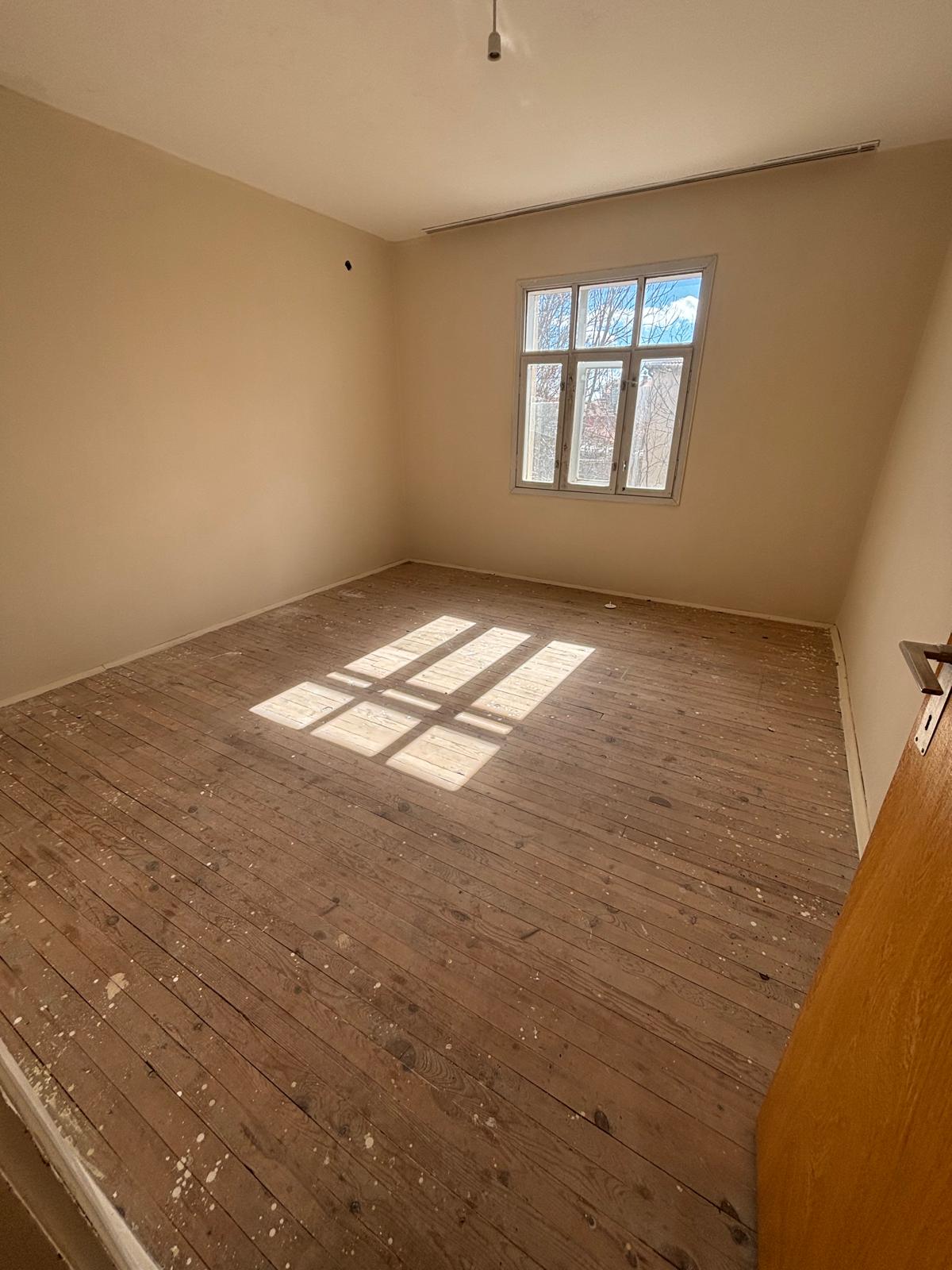 3+1 130M2  MÜSTAKİL