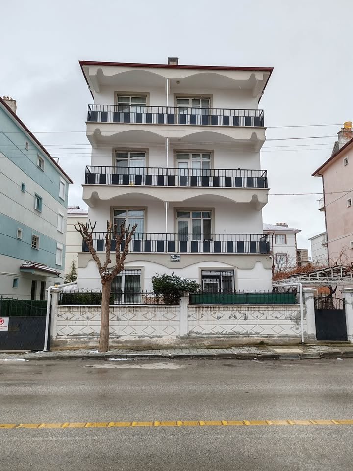 KOMPLE SATILIK BİNA PİRİREİS