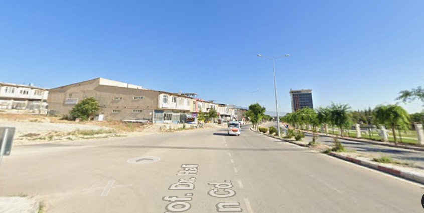SATILIK DÜKKAN  GİMTOPTANCILAR SİTESİNDE  3 KATLI DÜKKAN