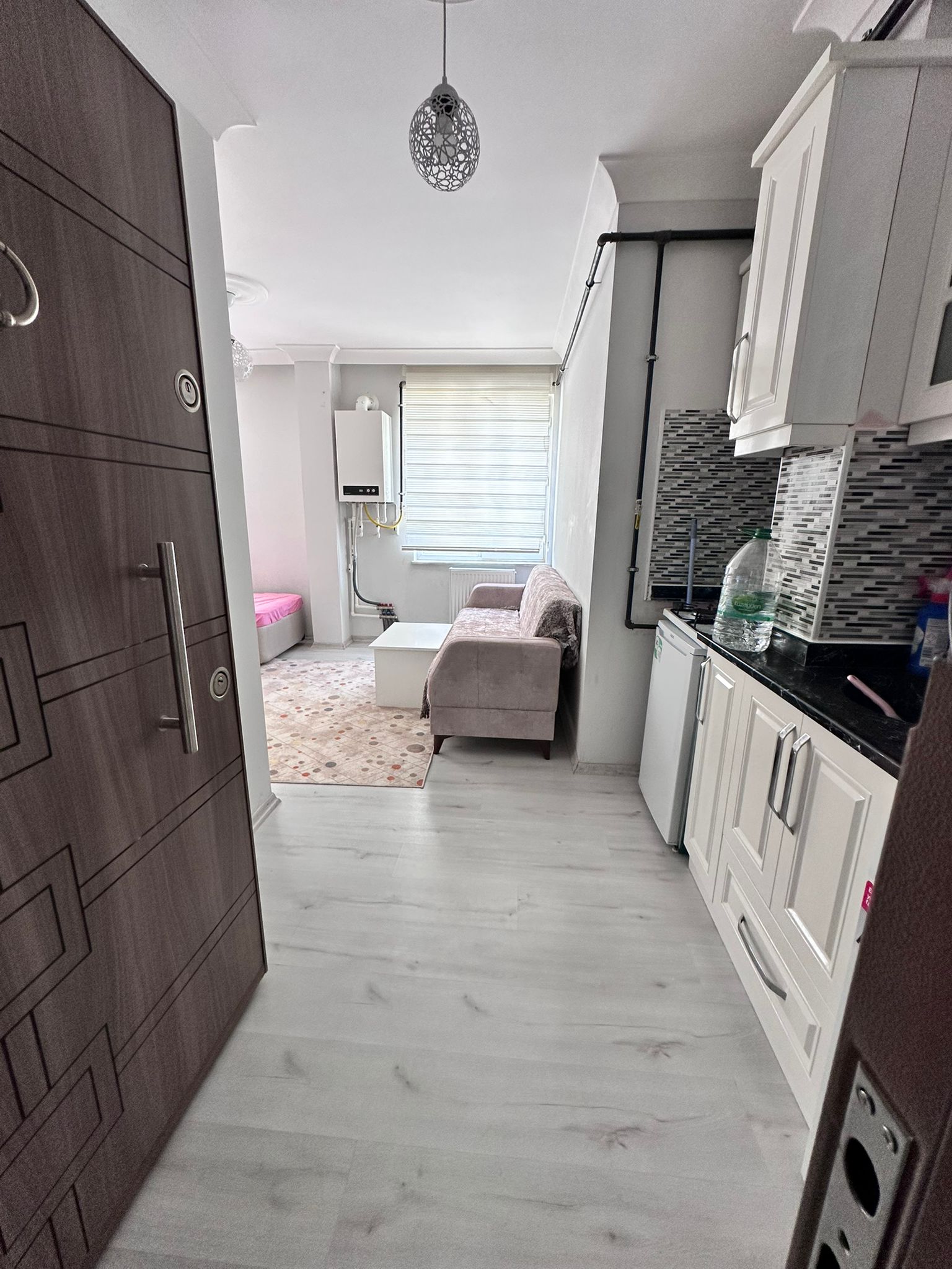 TABDUK EMRE MAHALLESİNDE    GÜNEY CEPHELİ  EŞYALI