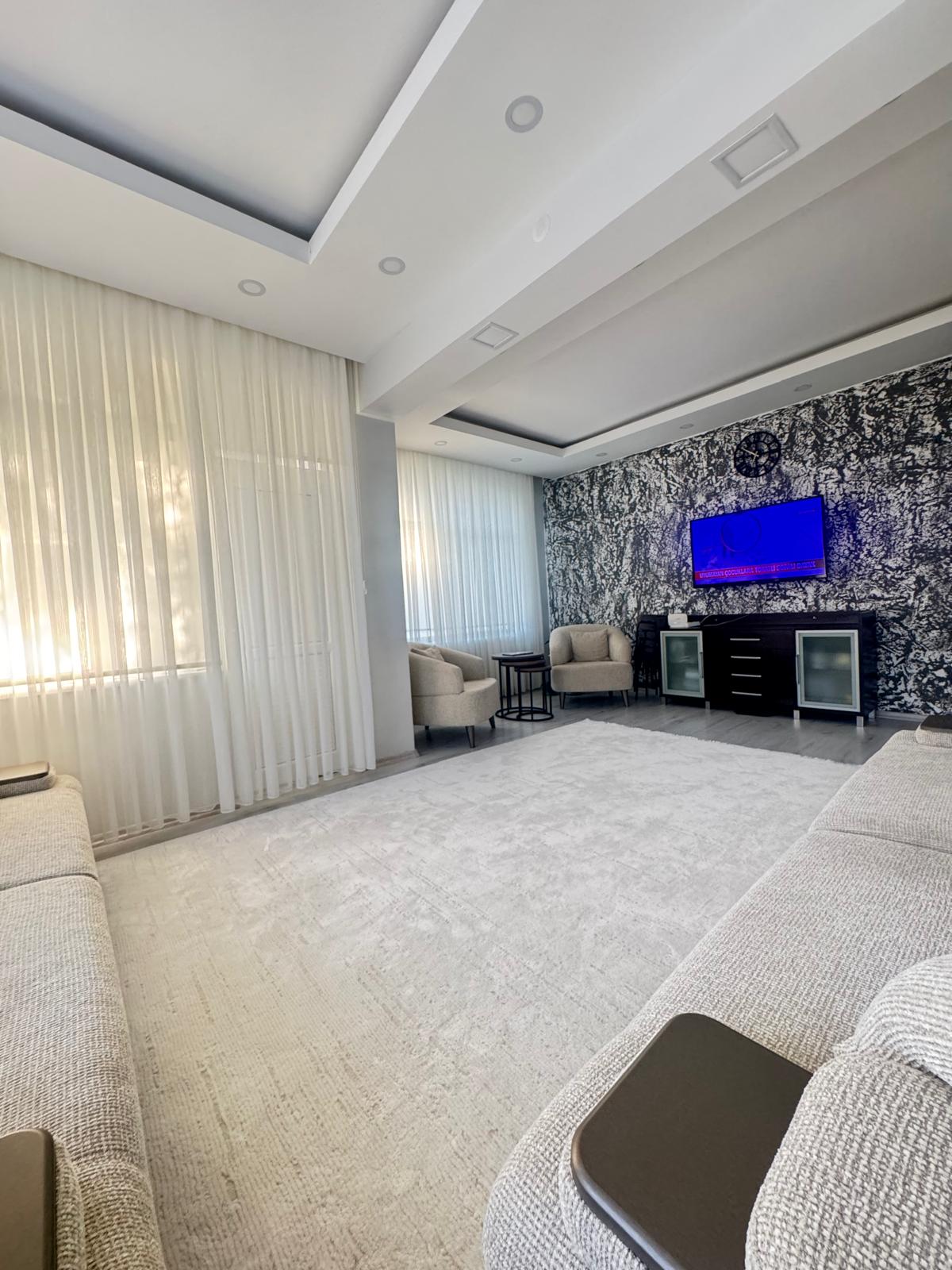 LARENDE MAHALLESİNDE SATILIK KOMPLE BİNA DAİRELER 2+1   130M2