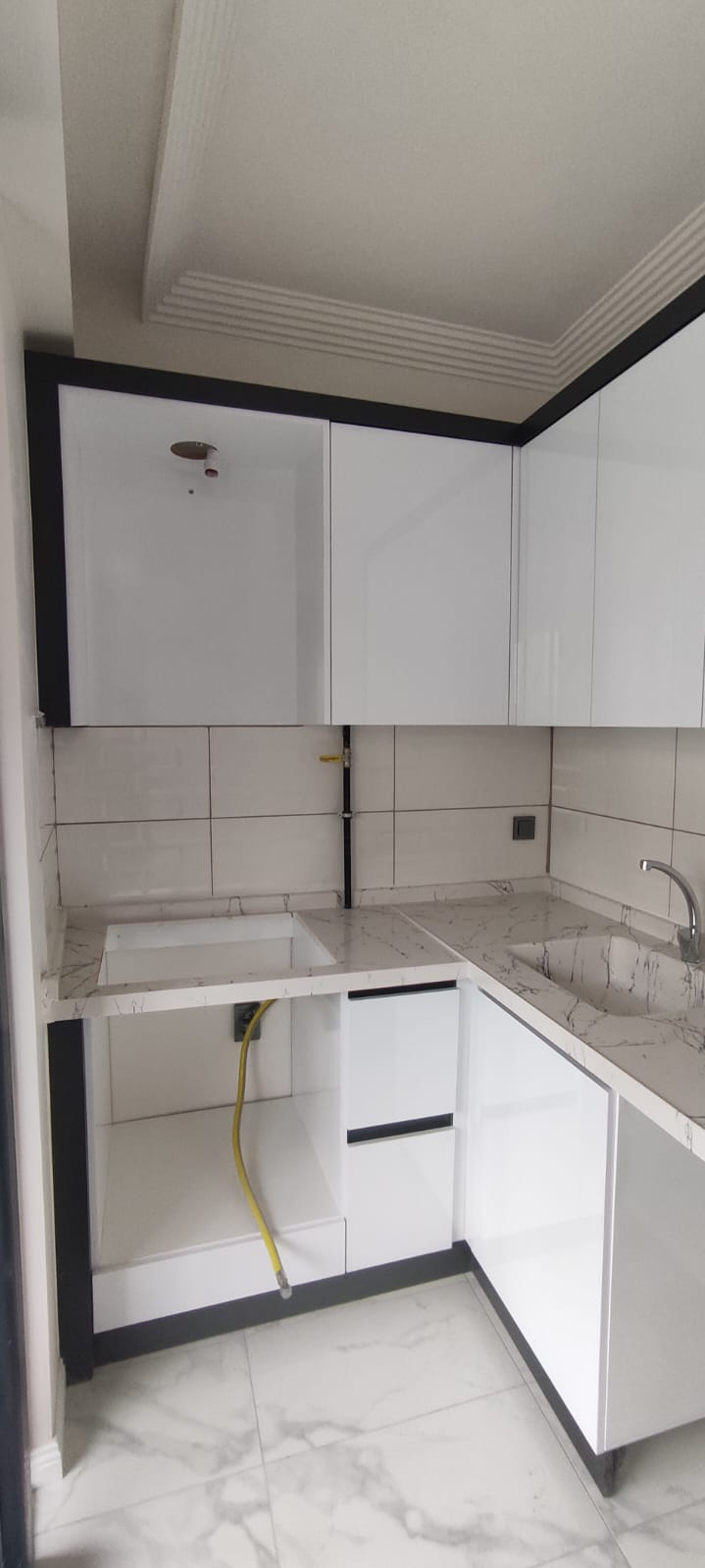 SATILIK DAİRE  ZEMBİLLİ MAHALLESİNDE  2+1   70M2