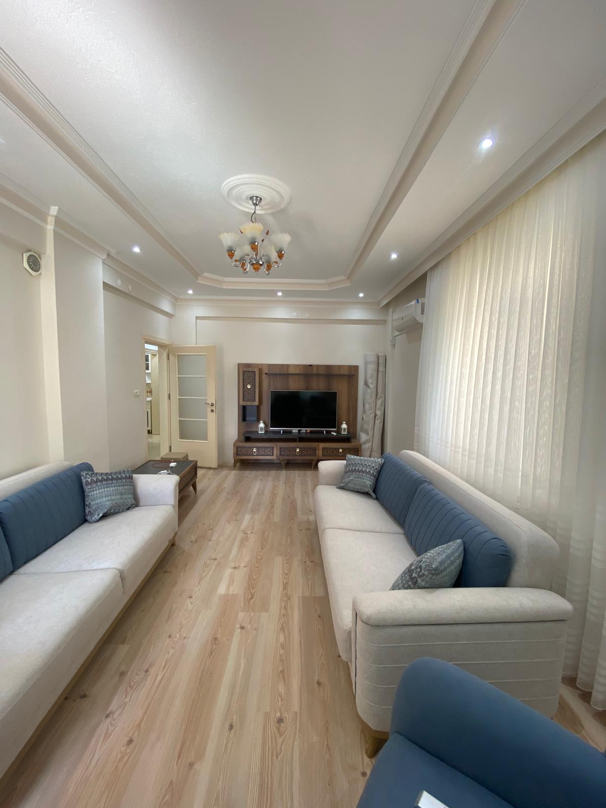 SİYASER MAHALLESİNDE  3+1 155 M2  4 KATLI BİNANIN 1 KATI