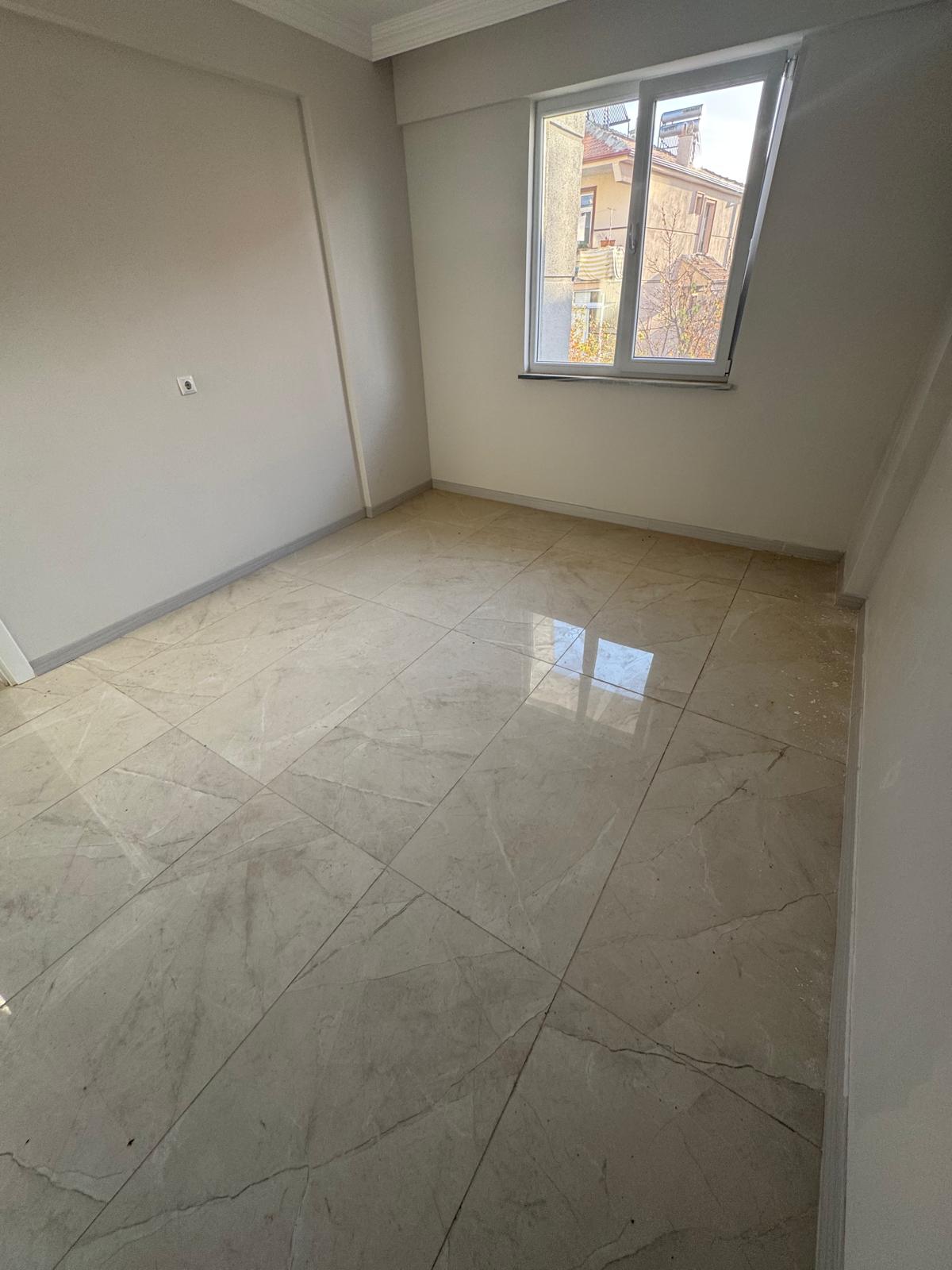 LARENDE MAHALLESİ  2+1 120 M2