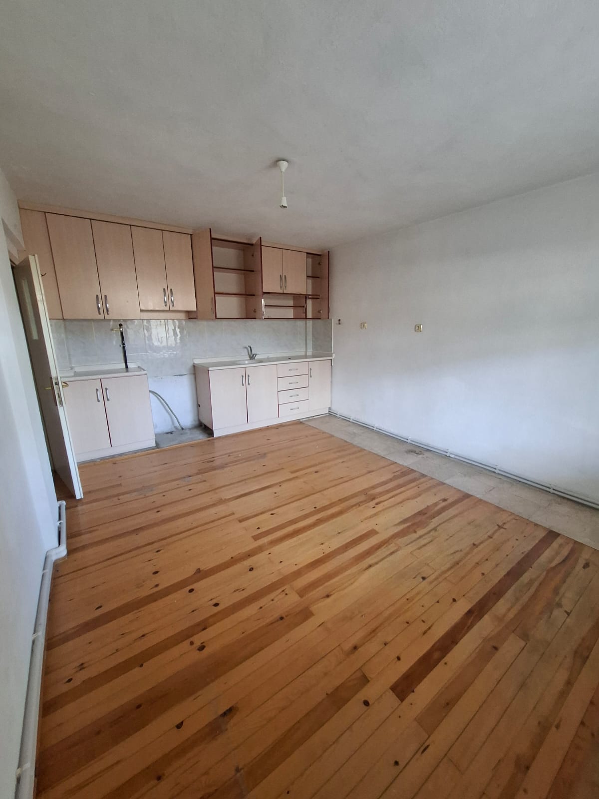 SİYASER MAHALLESİNDE  KİRALIK 2+1 DAİRE  DOGALGAZLI