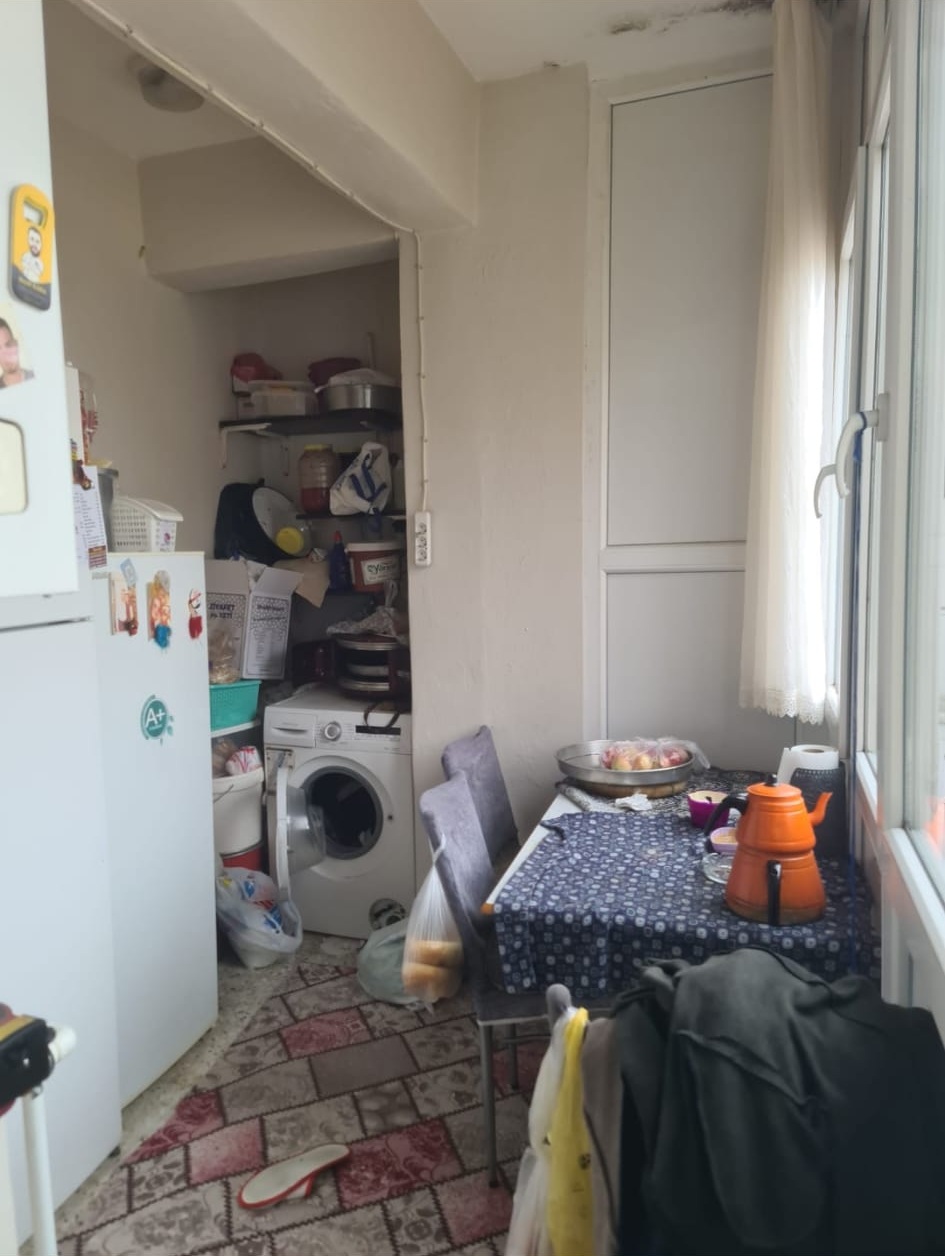 FENARİ MAHALLESİNDE  BALOĞLU CAMİ CİVARINDA  4+1    147M2  4 KATLLININ 4 KATI