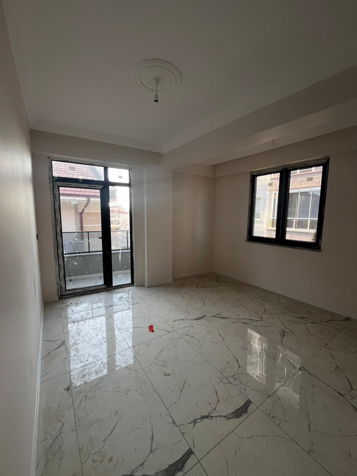 ZEMBİLLİ MAHALLESİNDE 2+1 SIFIR DAİRE