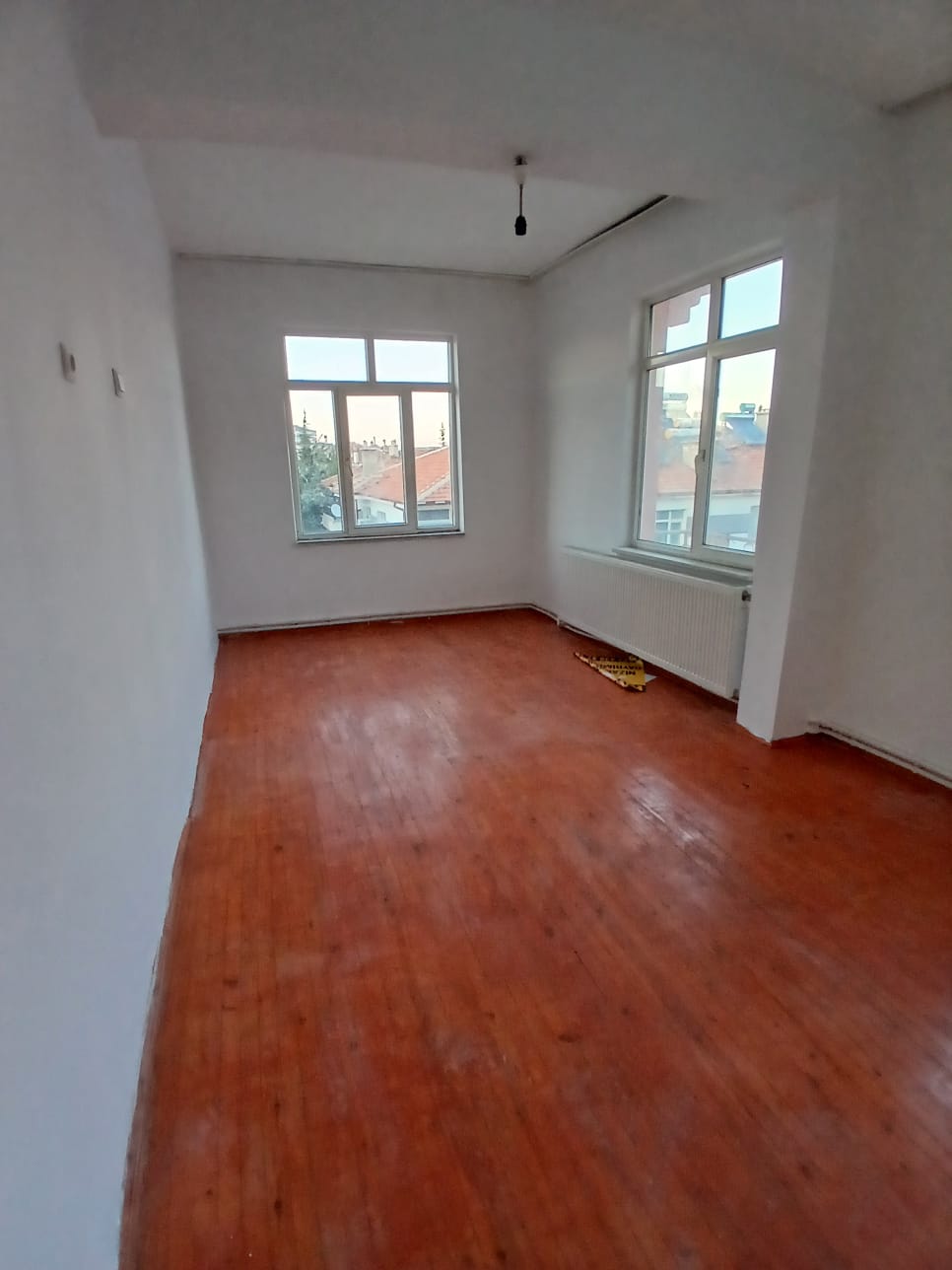 NEFİSE SULTAN MAHALLESİNDE 2+1  100 M2