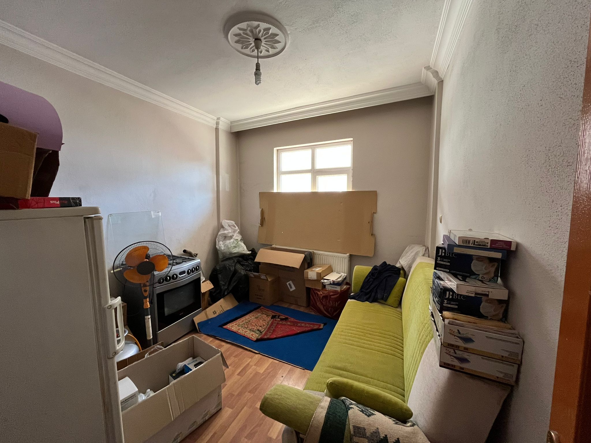 Özel Selçuklu Hastanesi karşısında SATILIK DÜKKAN 100 M2 