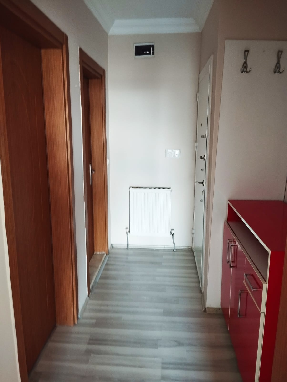 ABBAS MAHALLESİNDE  2+1   65 M2  ARA KAT