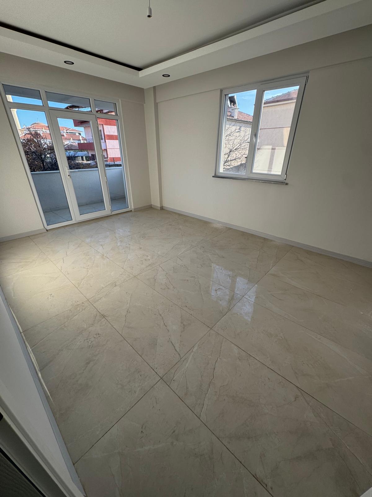 LARENDE MAHALLESİ  2+1 120 M2