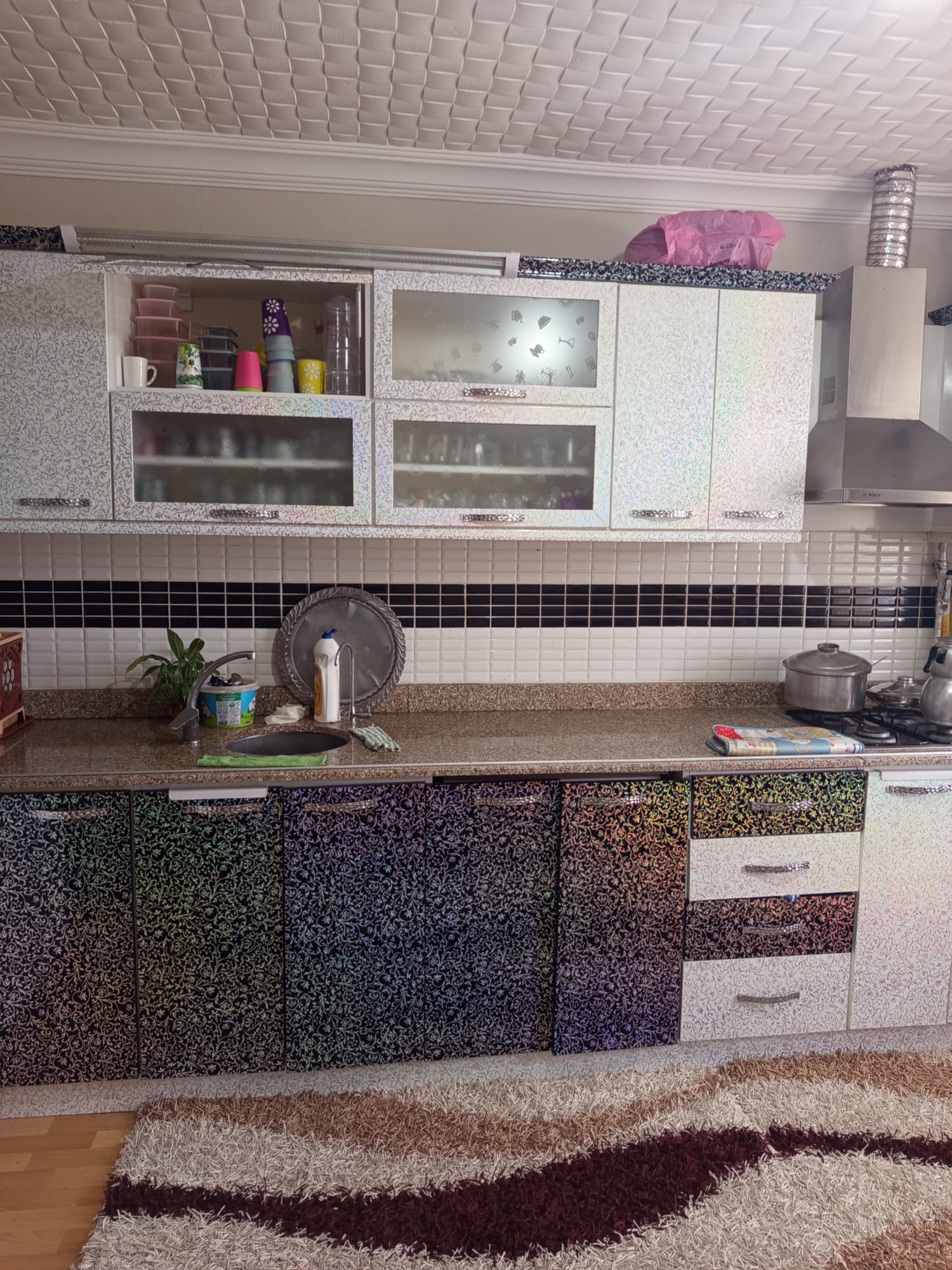 SATILIK MUSTAKİL DAİRE VE ARSASI  YENİŞEHİR MAHALLESİNDE  500M2 ARSA  İÇERİSİ YAPILI