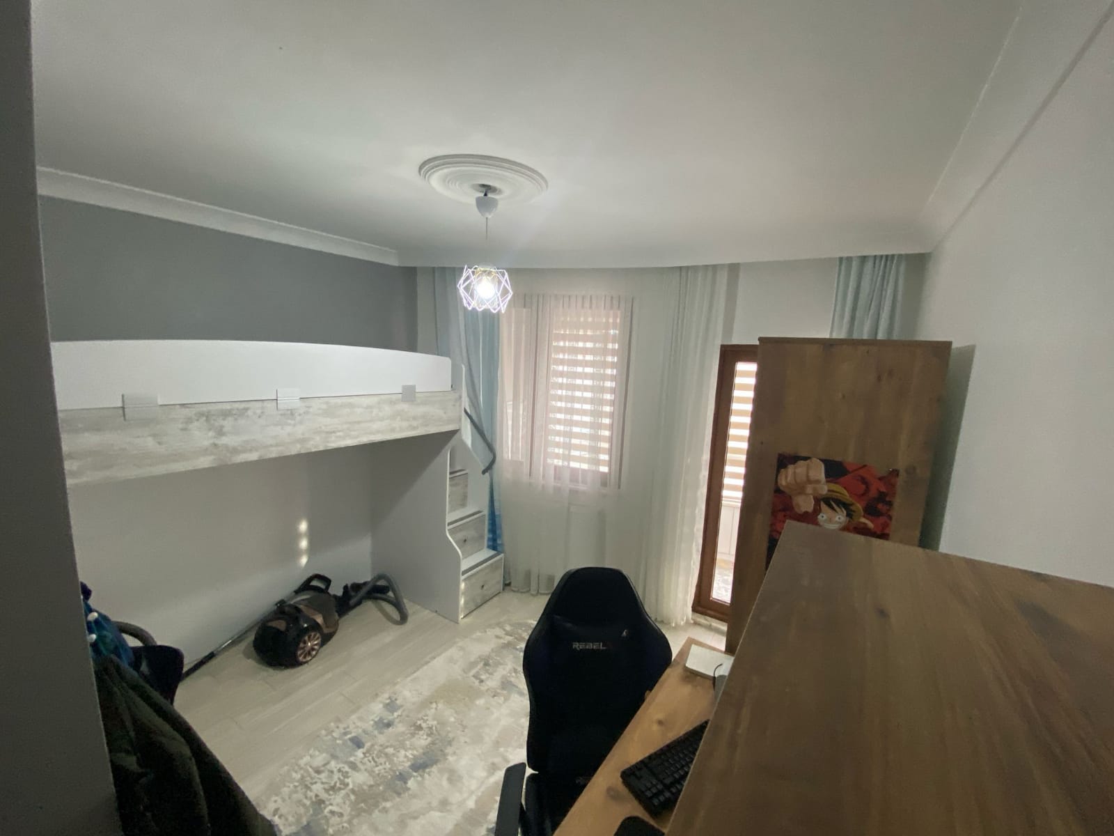 PİRİREİS MAHALLESİ  3+1 135 M2 