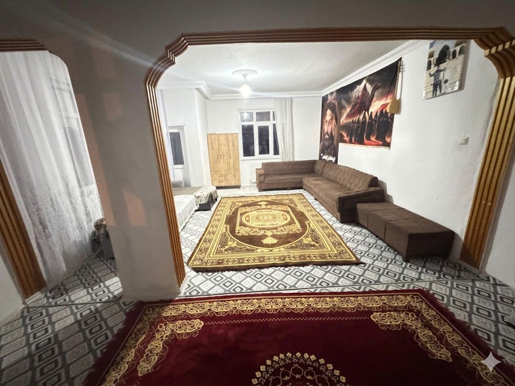 KOCAKDEDE MAHALLESİNDE SATILIK  3+1 DEN BOZMA 2+1 135 M2