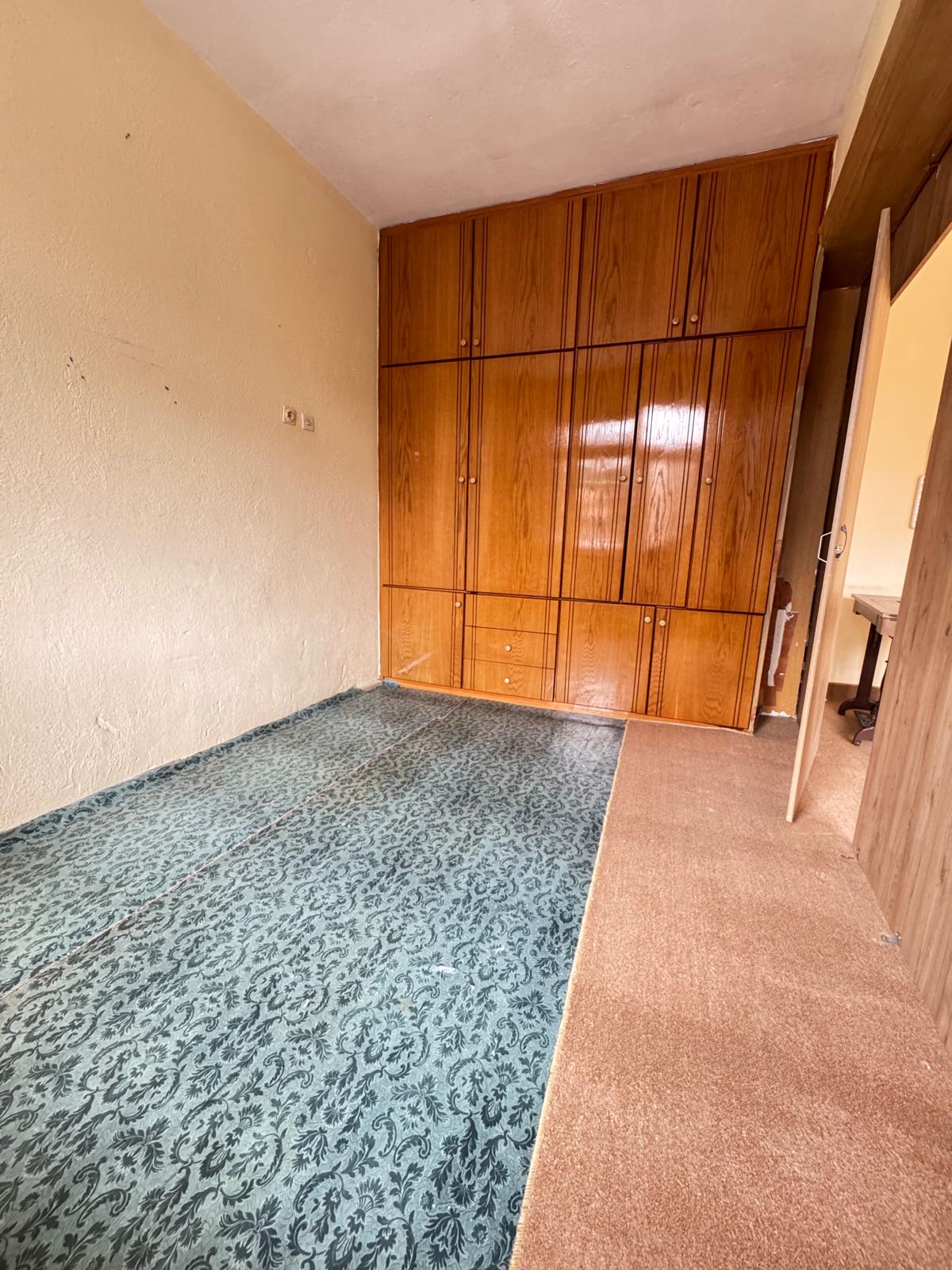 AHİOSMAN MAHALLESİNDE  3+1   125M2