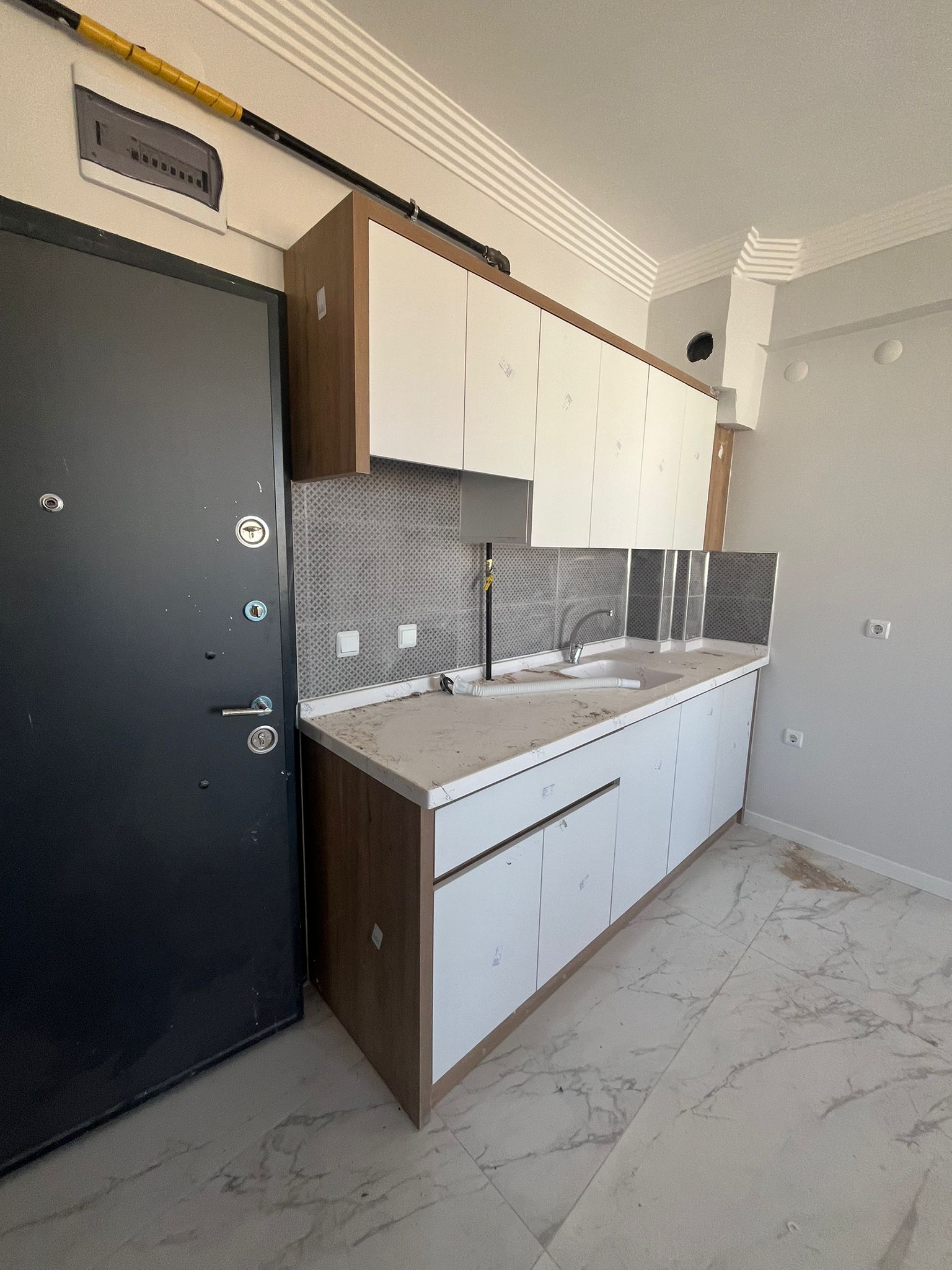 EŞYASIZ KİRALIK APART  1+1  APART GEVHER HATUN MAHALLESİNDE