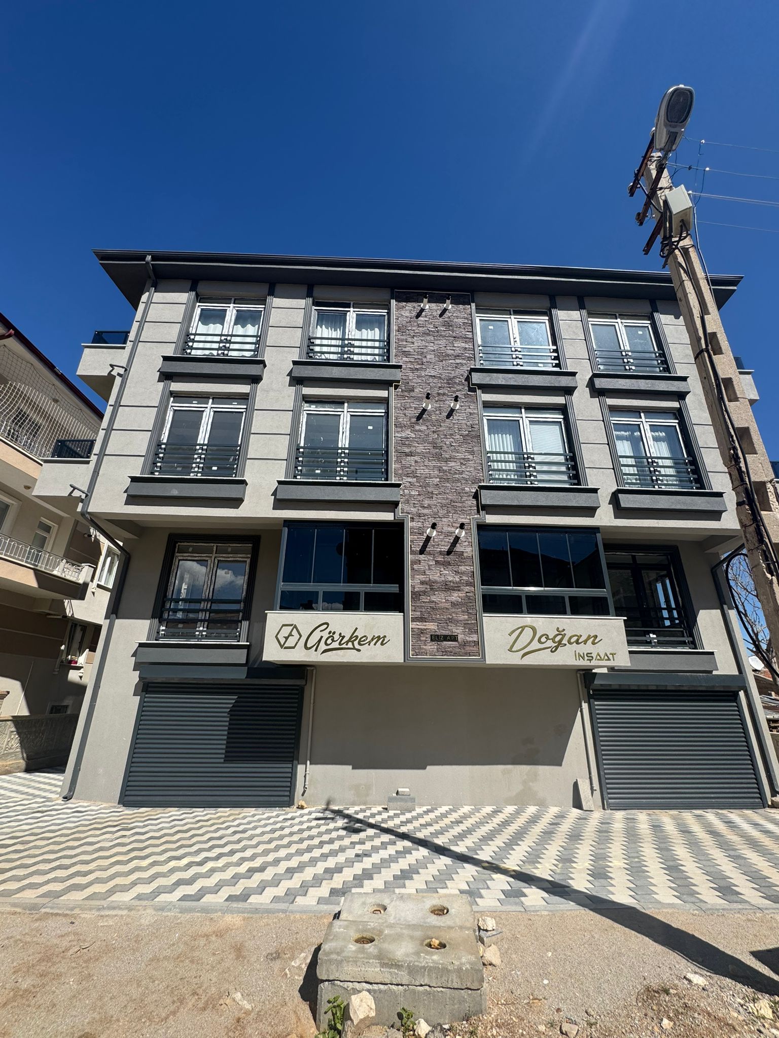 ZEMBİLLİ MAHALLESİNDE 2+1 SIFIR DAİRE