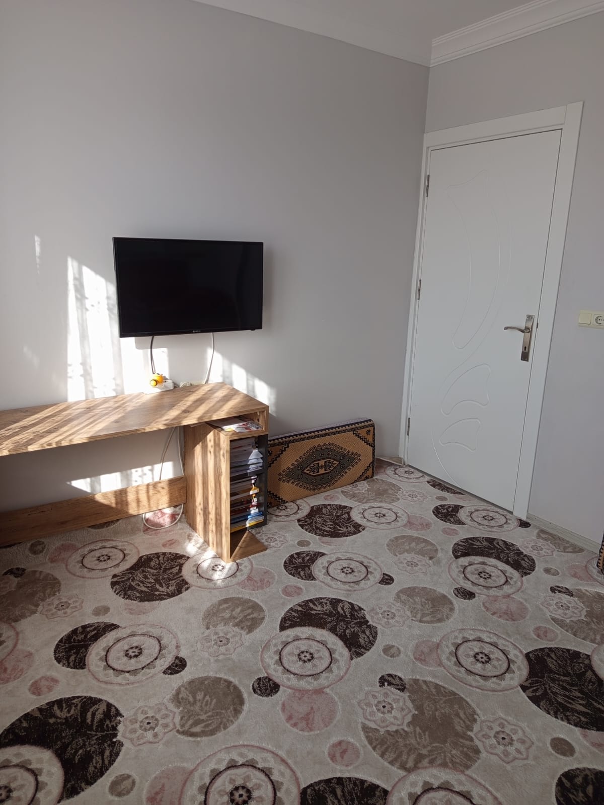 BAHÇELİEVLER MAHALLESİNDE 2+1 100 M2 