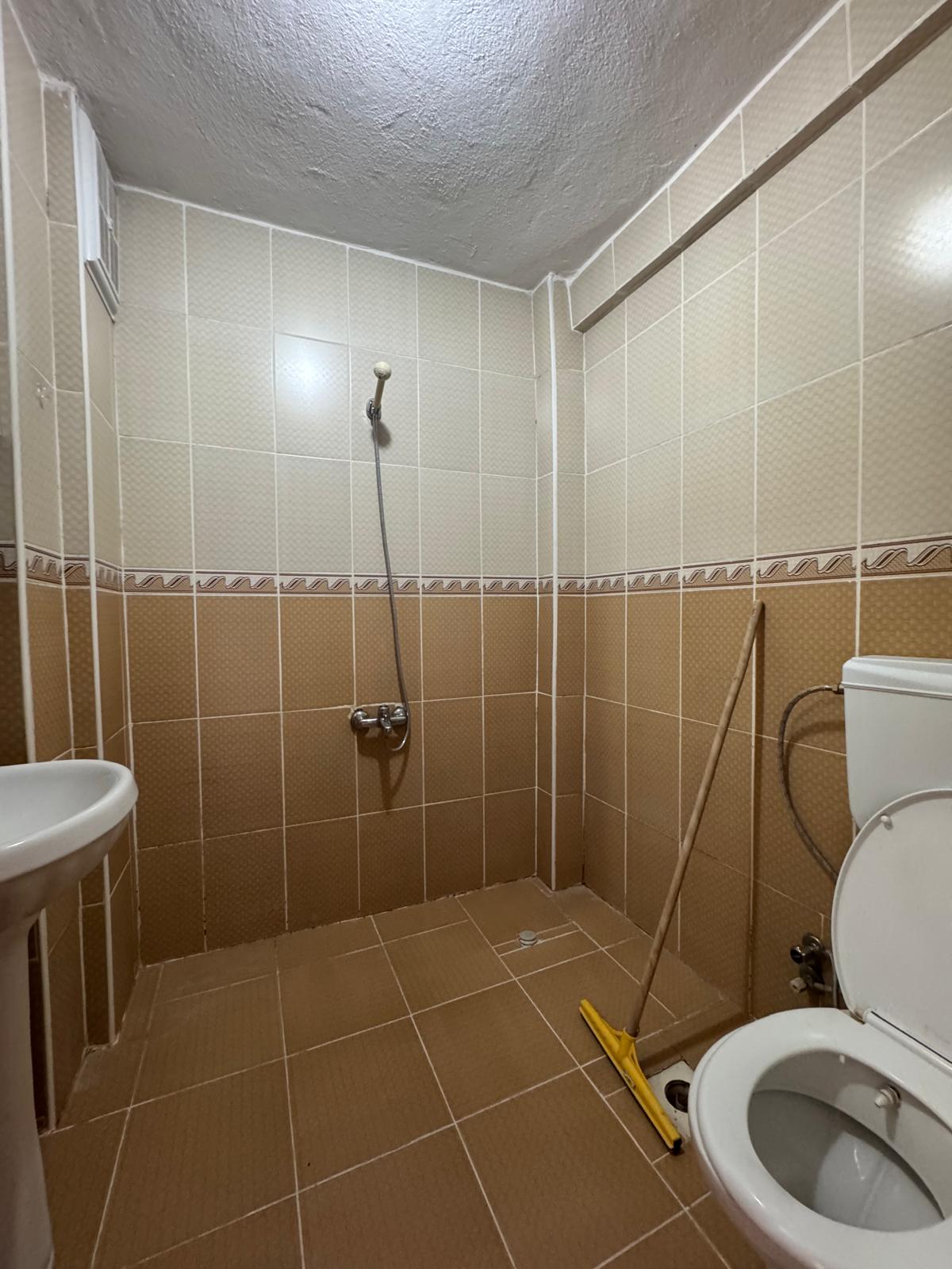 CEDİT MAHALLESİNDE  3+1   140M2  ZEMİN ÜSTÜ 1 KAT