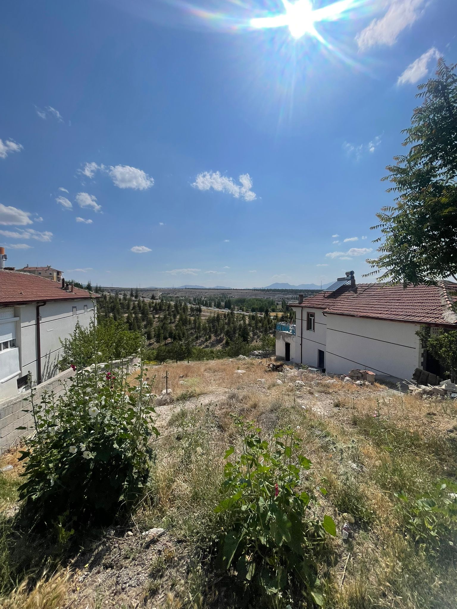 BEYAZKENT MAHALLESİ 300 M2 ARSA ÇİFT HİSSENİN TAMAMI