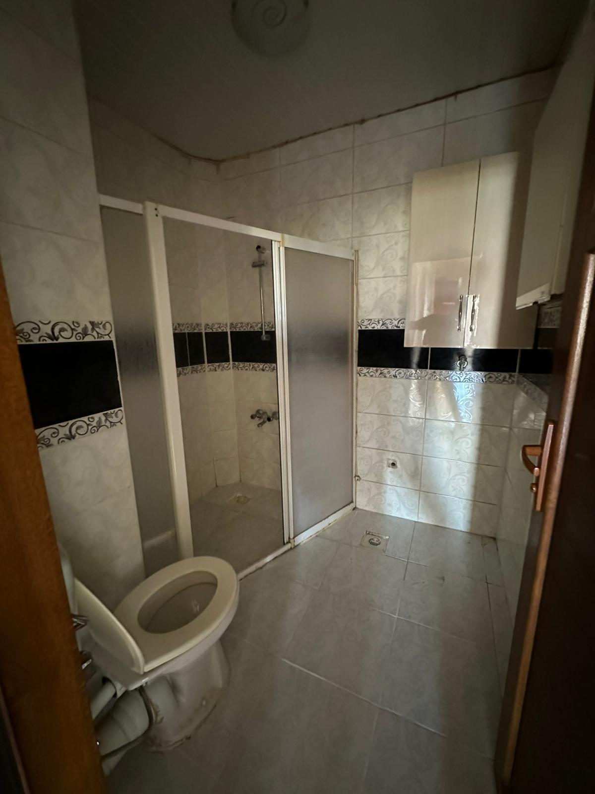 KİRİŞÇİ MAHALLESİNDE  3+1 DEN BOZMA 2+1  130M2  (ARA KAT)  4 KATLININ 3 KATI