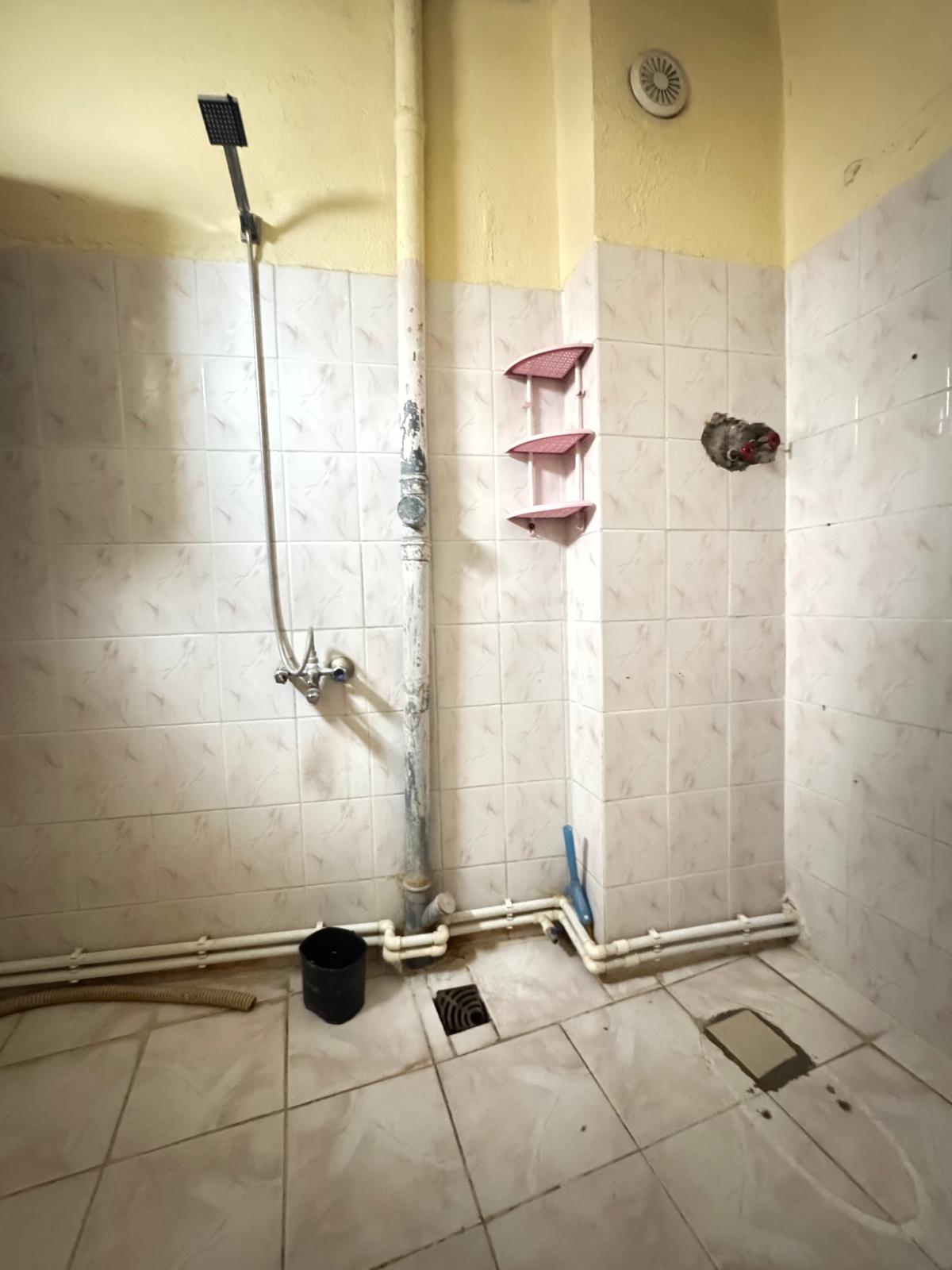 AHİOSMAN MAHALLESİNDE  3+1   125M2