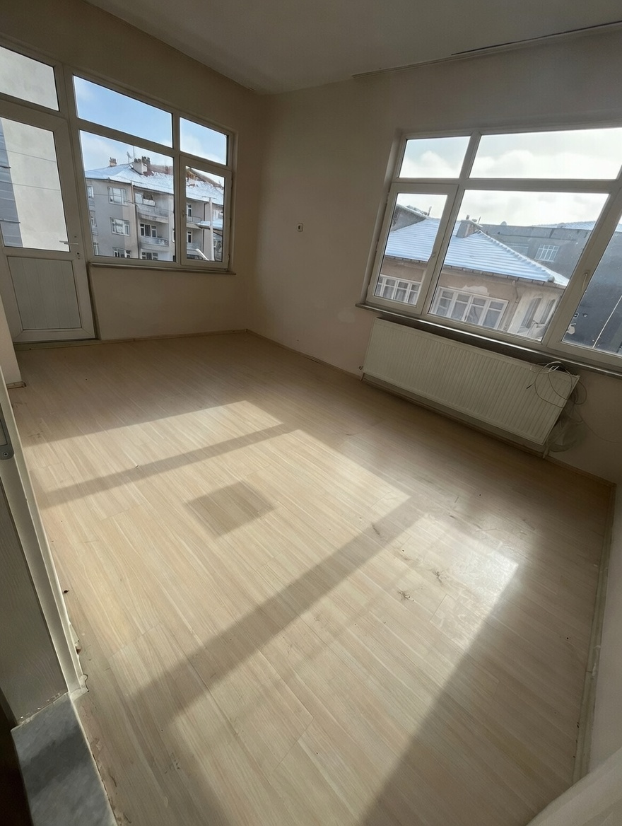 KİRALIK DAİRE  ÇARŞI MERKEZDE  3+1  120M2