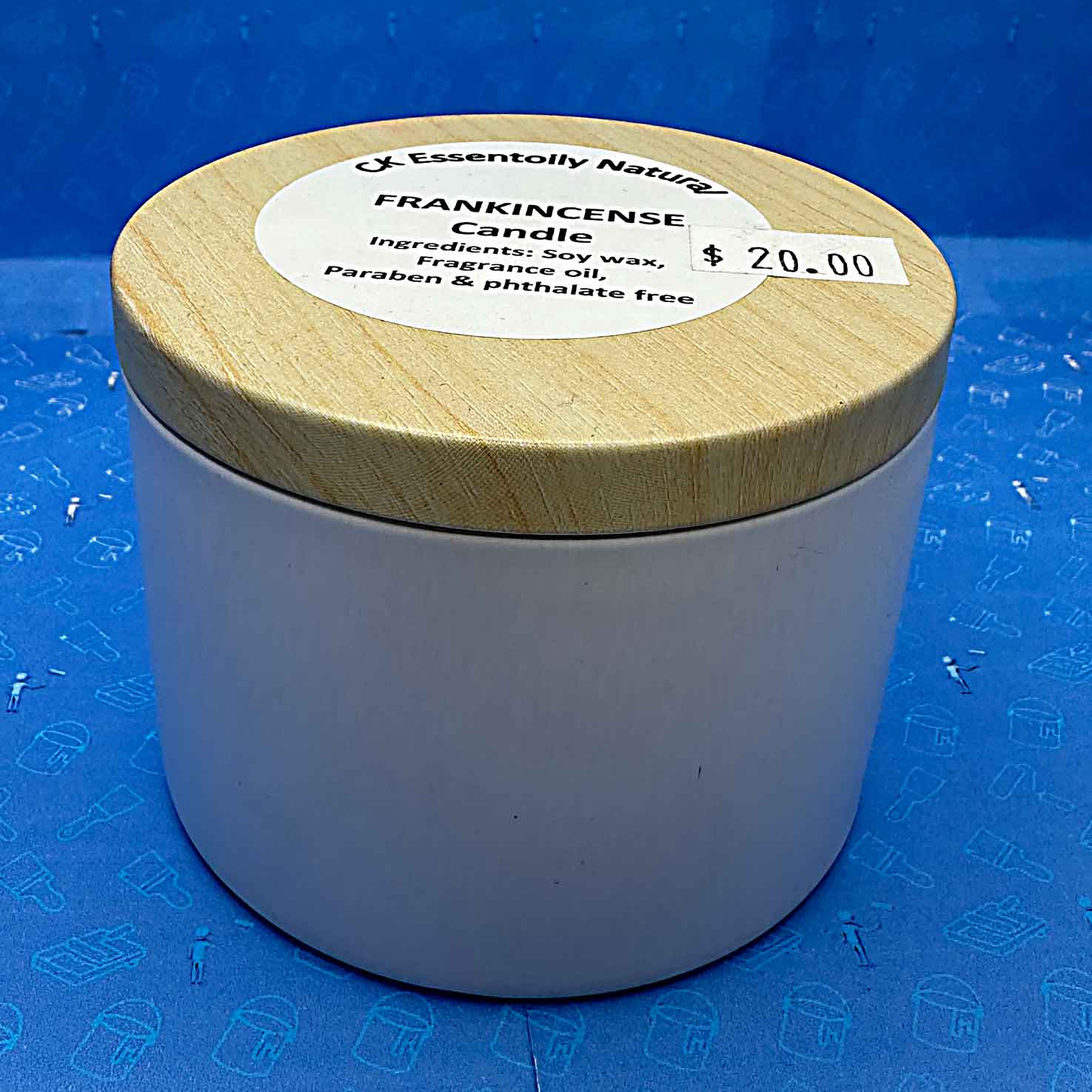 CK Essentially Natural Candle