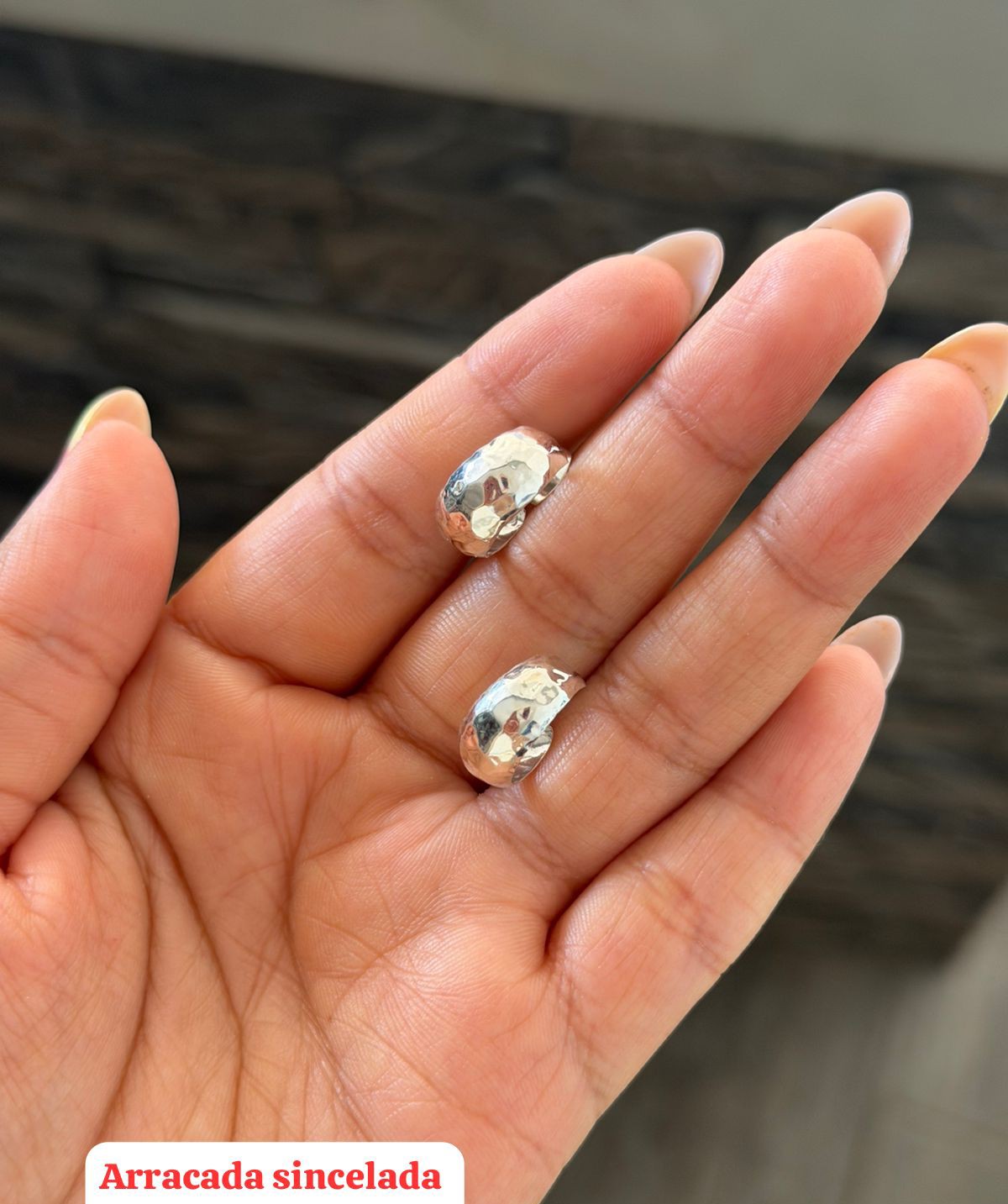 Arracadas cinceladas de plata