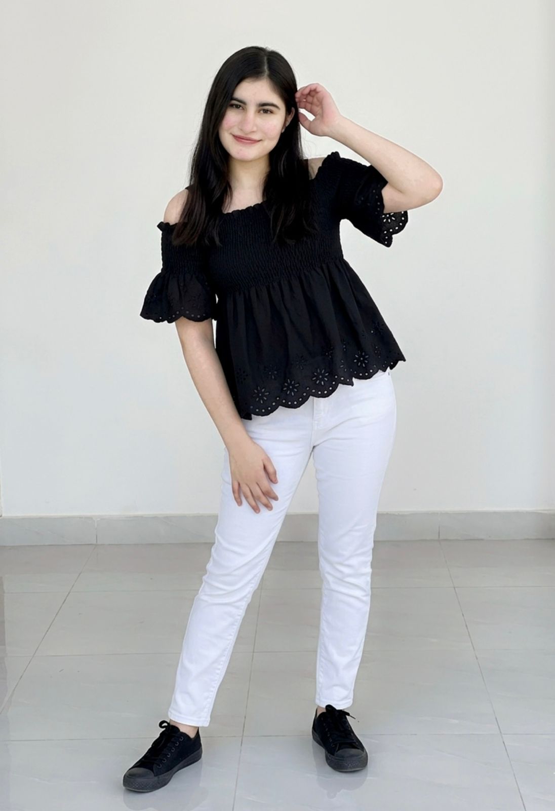  Black Off-Shoulder chic top