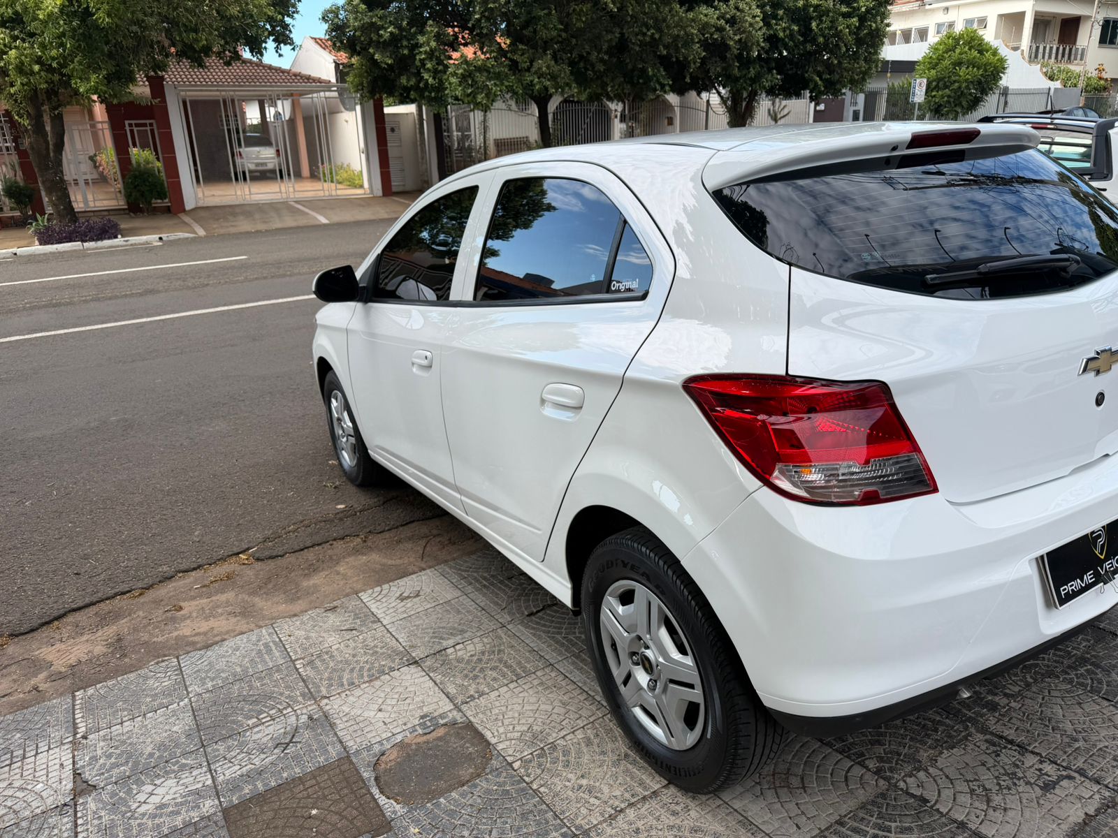 Chevrolet Onix 1.4 LT 2014