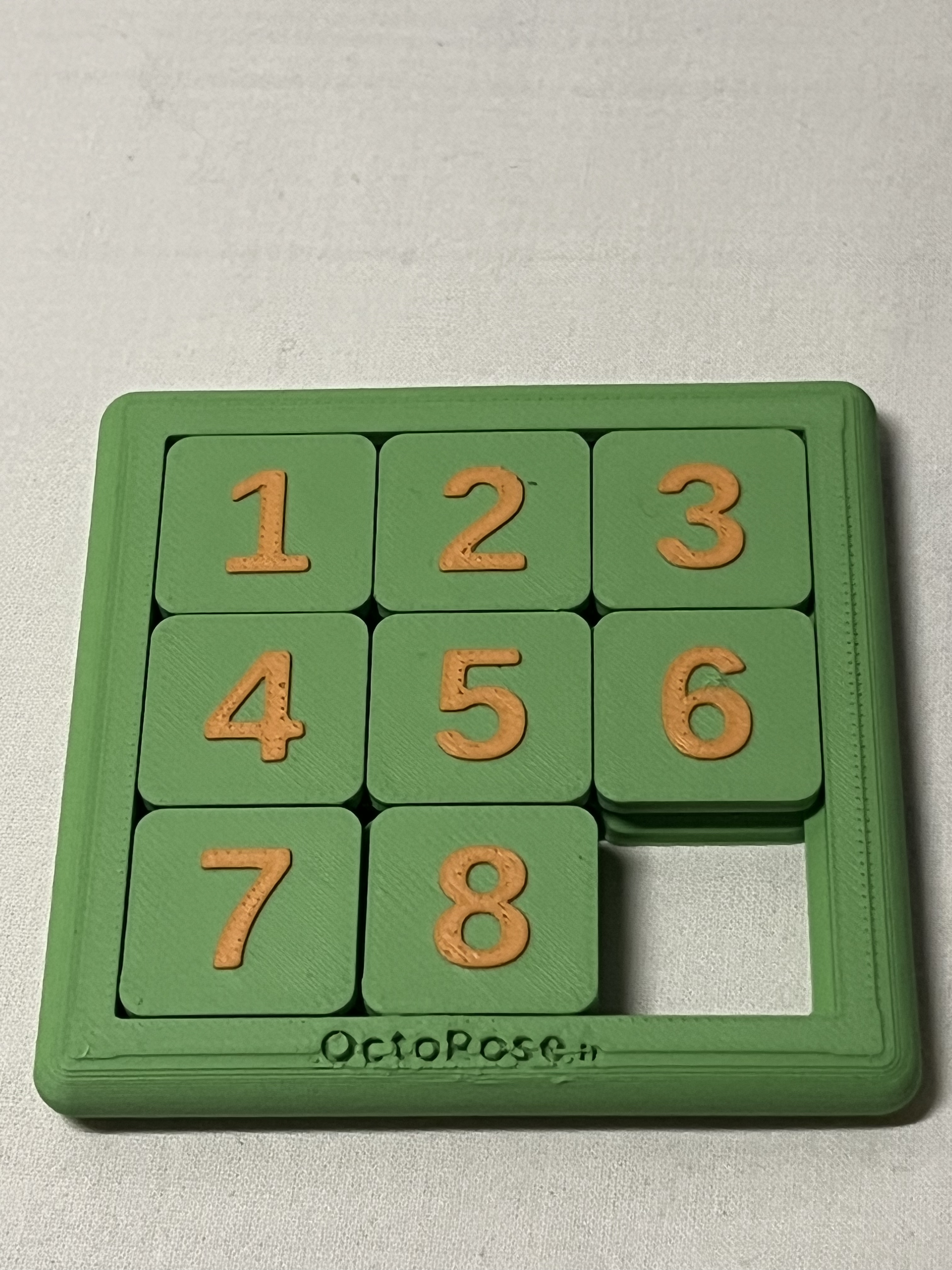 Puzzle de chiffres coulissants 