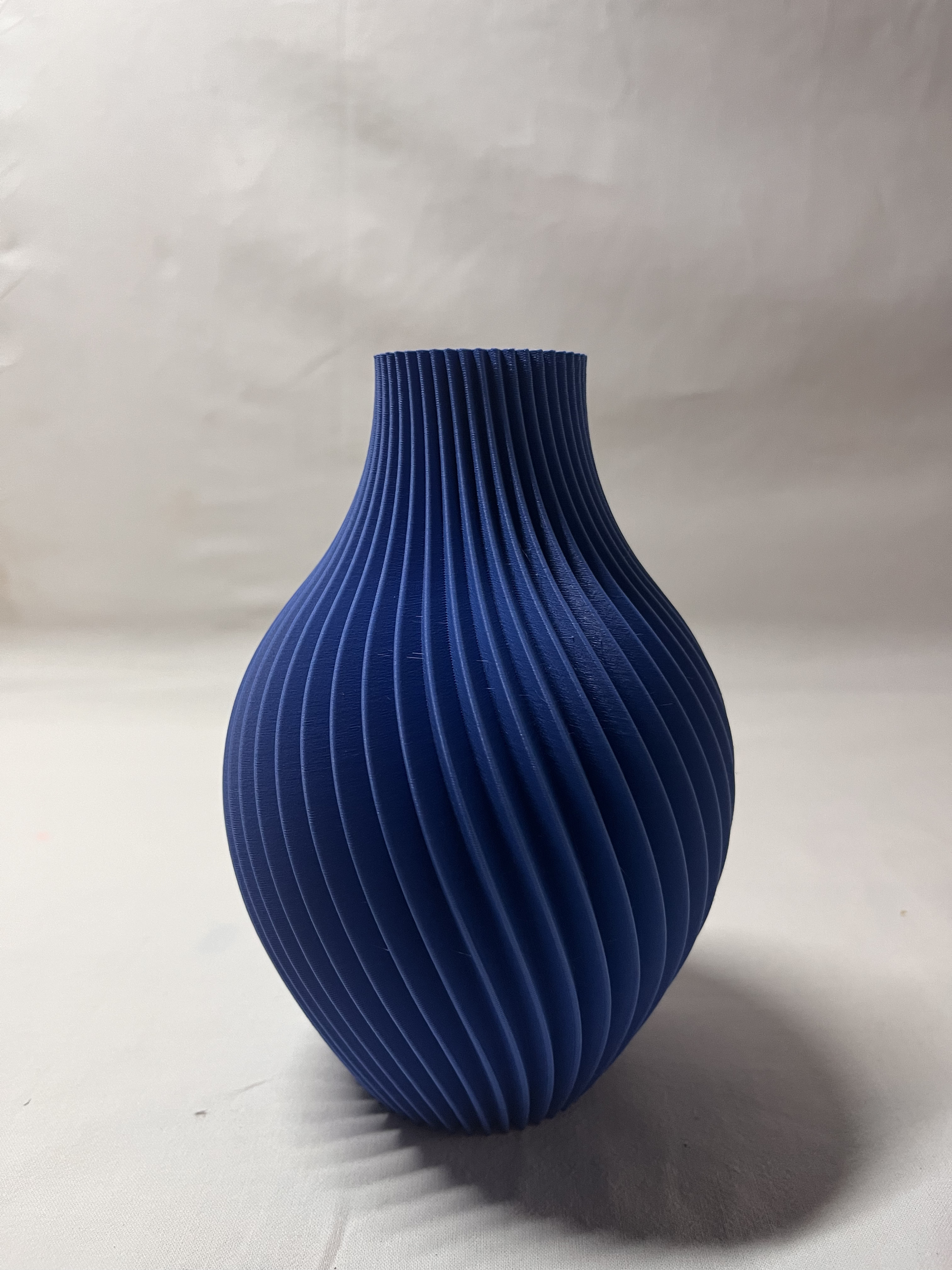 Vase bleu moderne