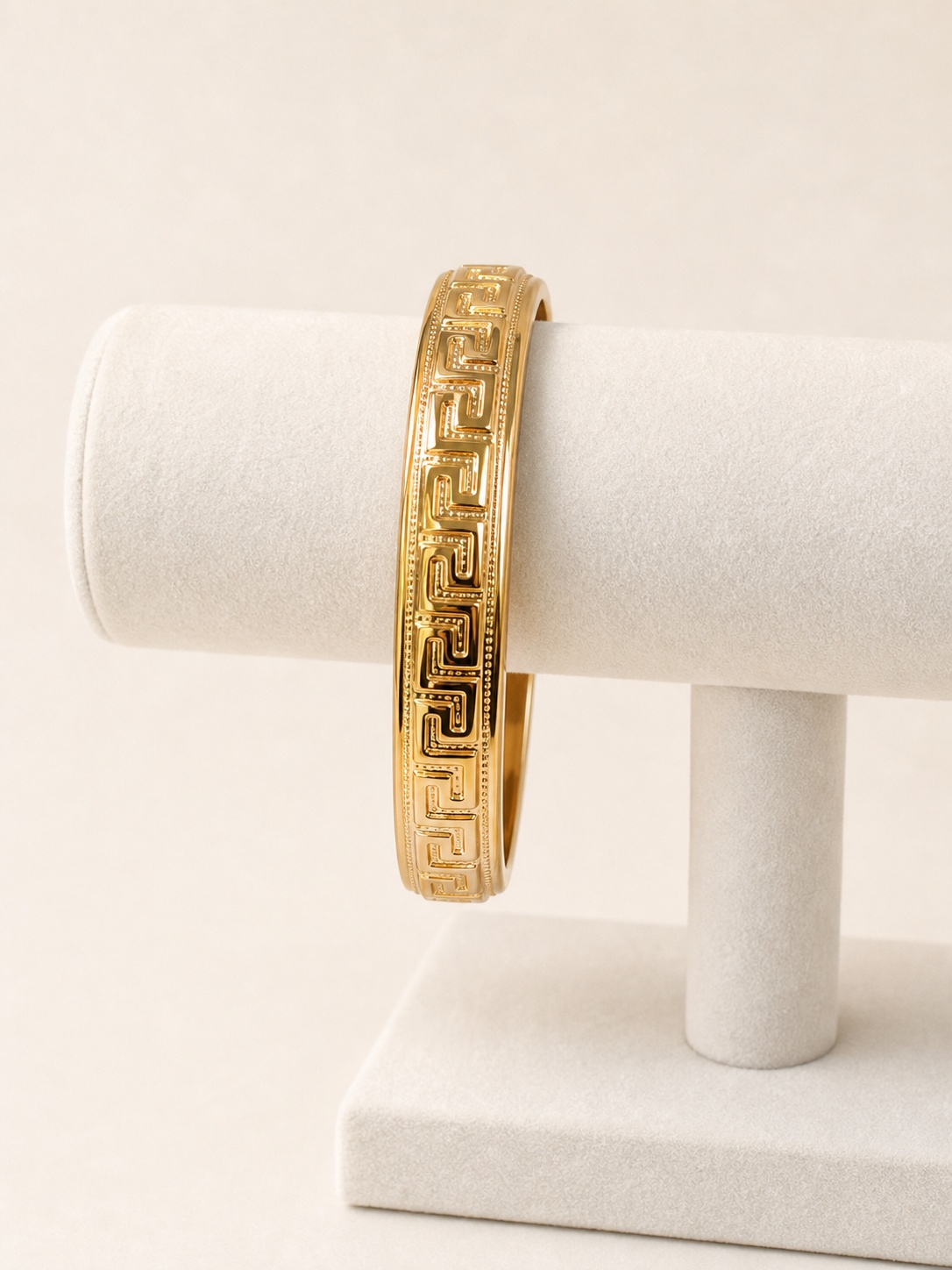 18K Graziella Air Greek Style Gold Bangle