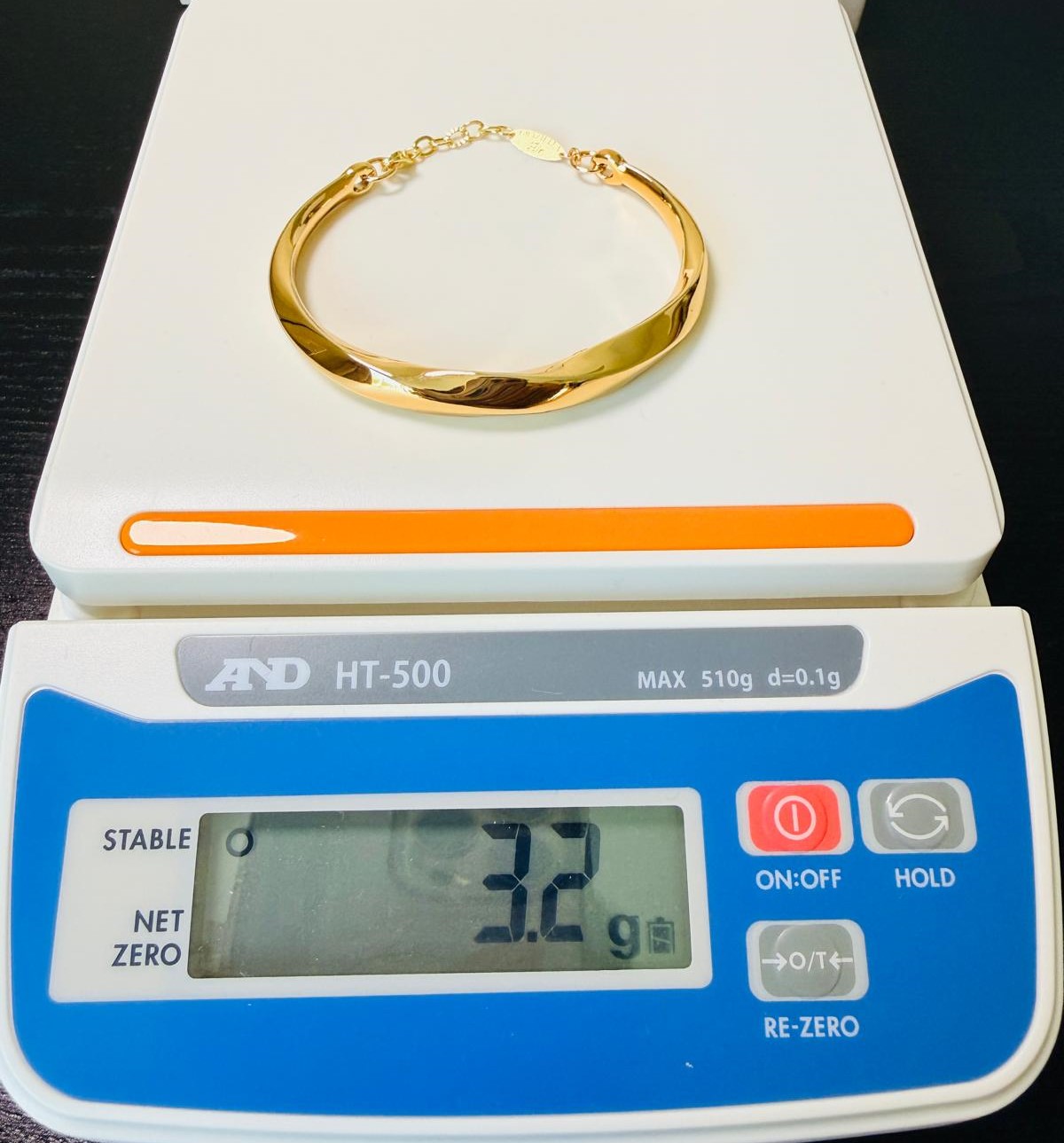 Graziella Air 18kt Gold Wave Bangle