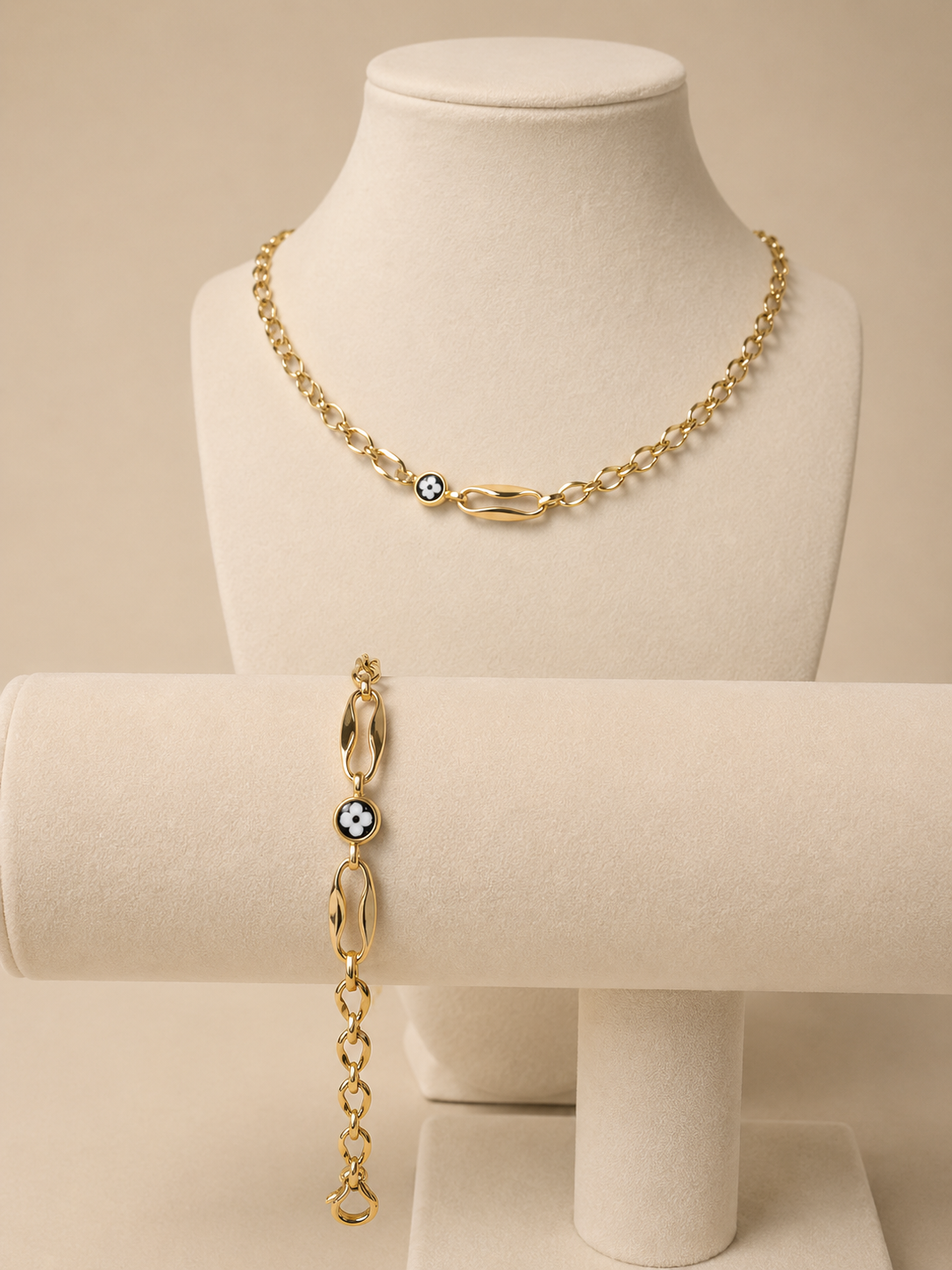 18K Italian Gold Tiny Flower Necklace & Bracelet Set