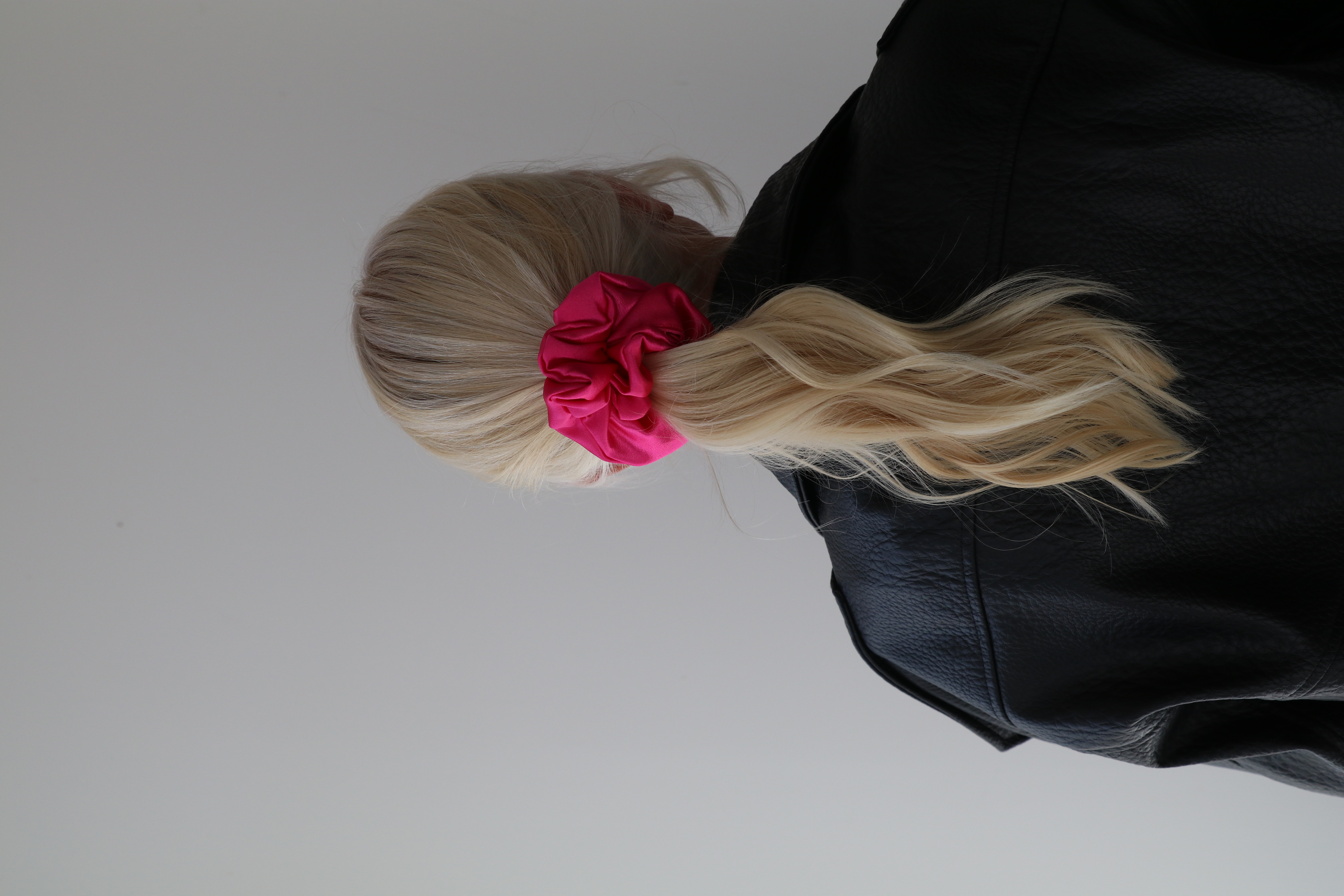 BOHO STUDIO plaukų gumelės „Fuchsia“