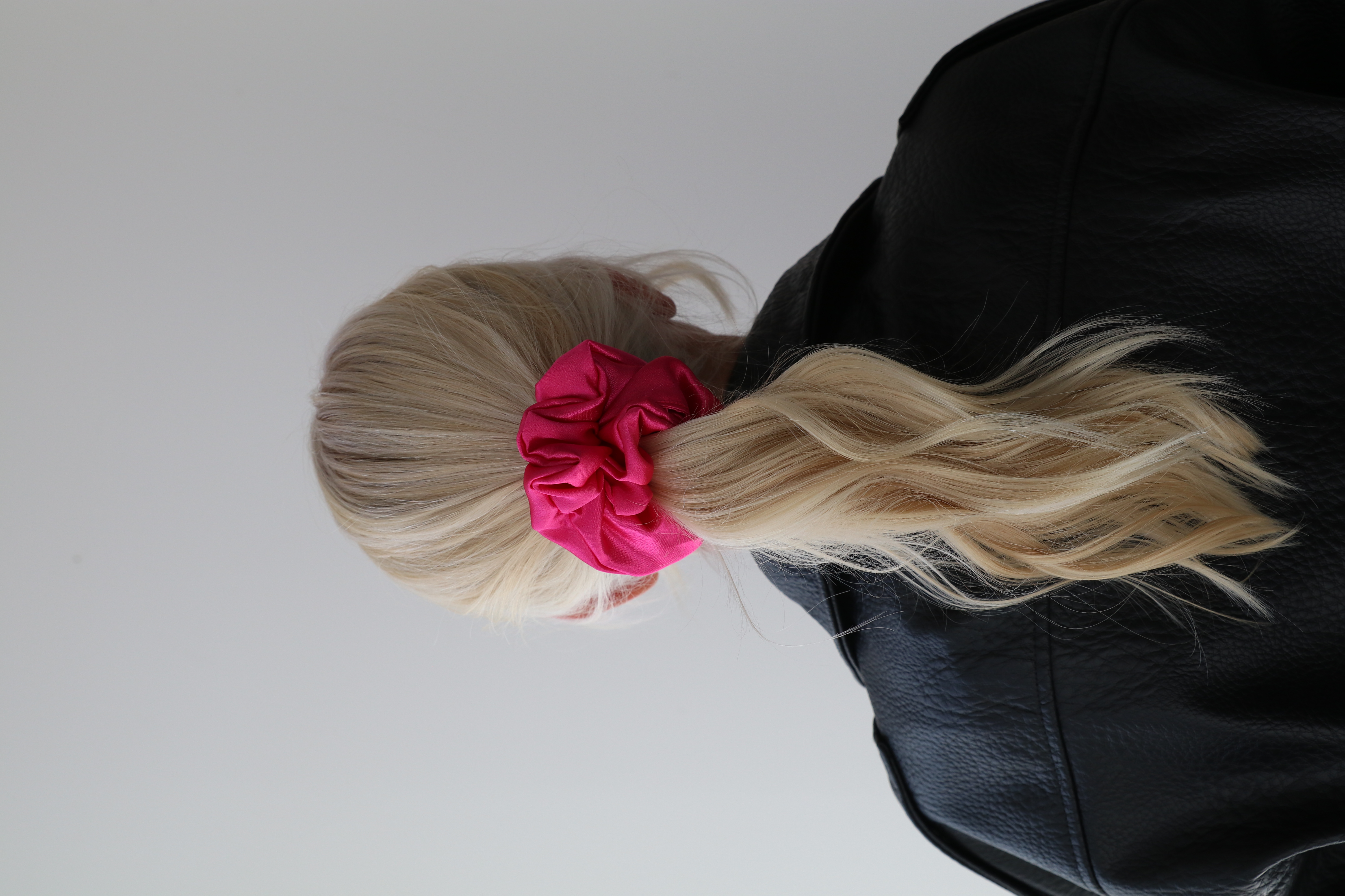 BOHO STUDIO plaukų gumelės „Fuchsia“
