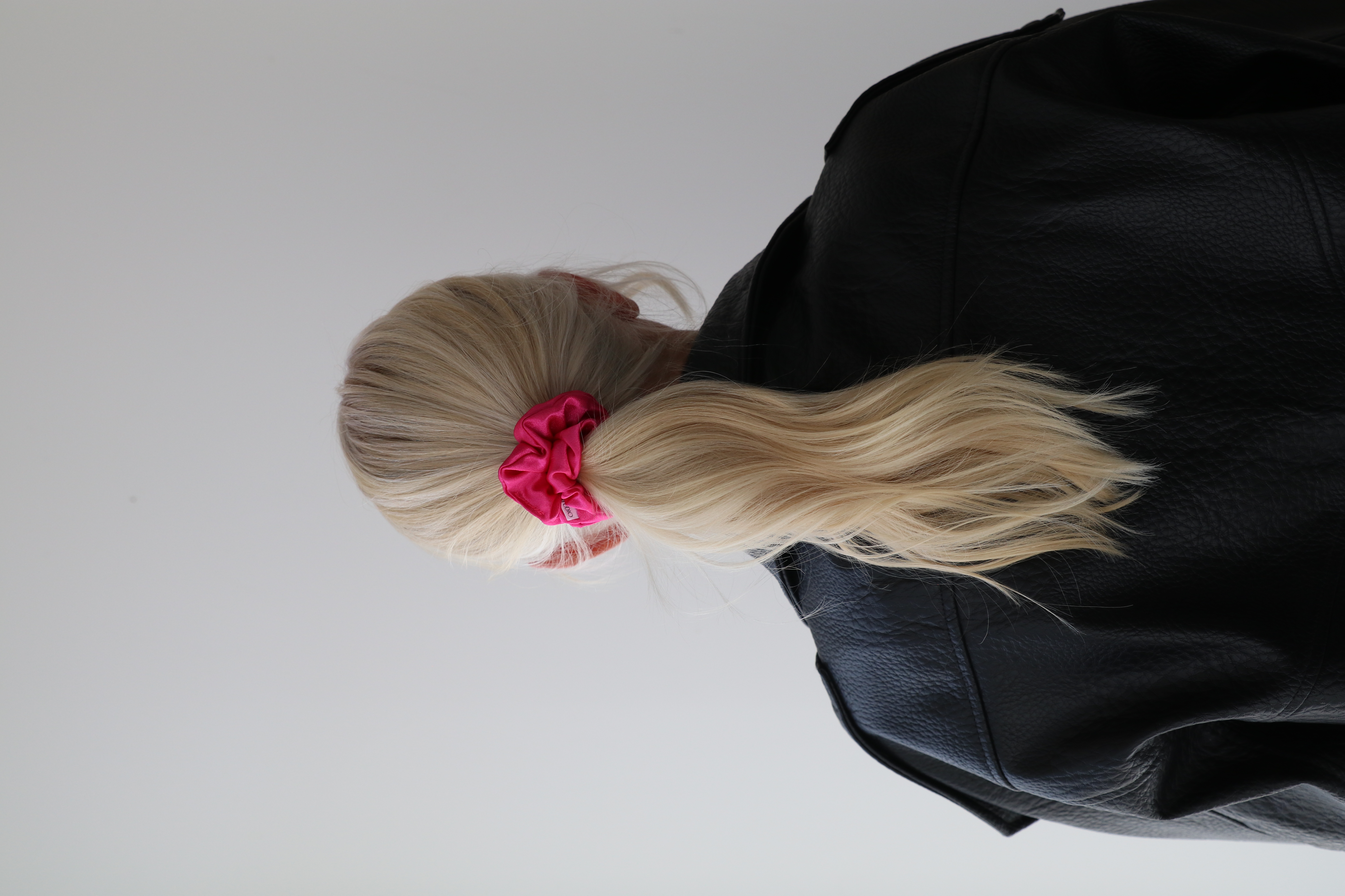BOHO STUDIO plaukų gumelės „Fuchsia“