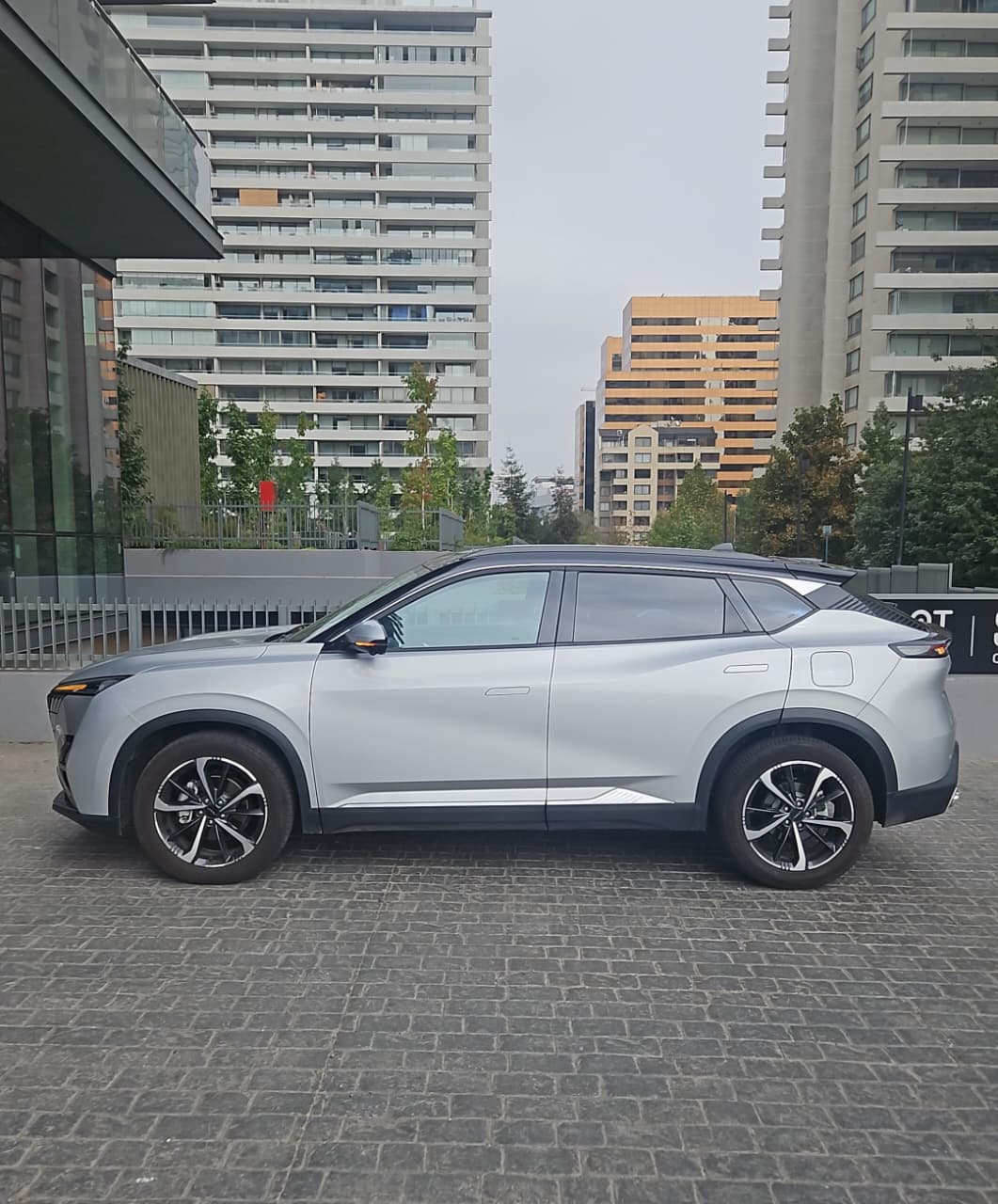 Dongfeng Mage E2 Bicolor