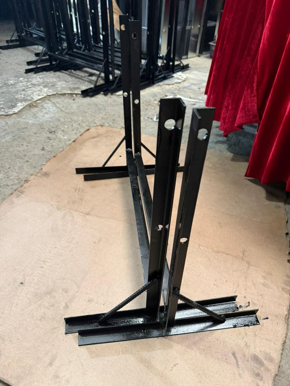 Bases graduables para nidos ponederos