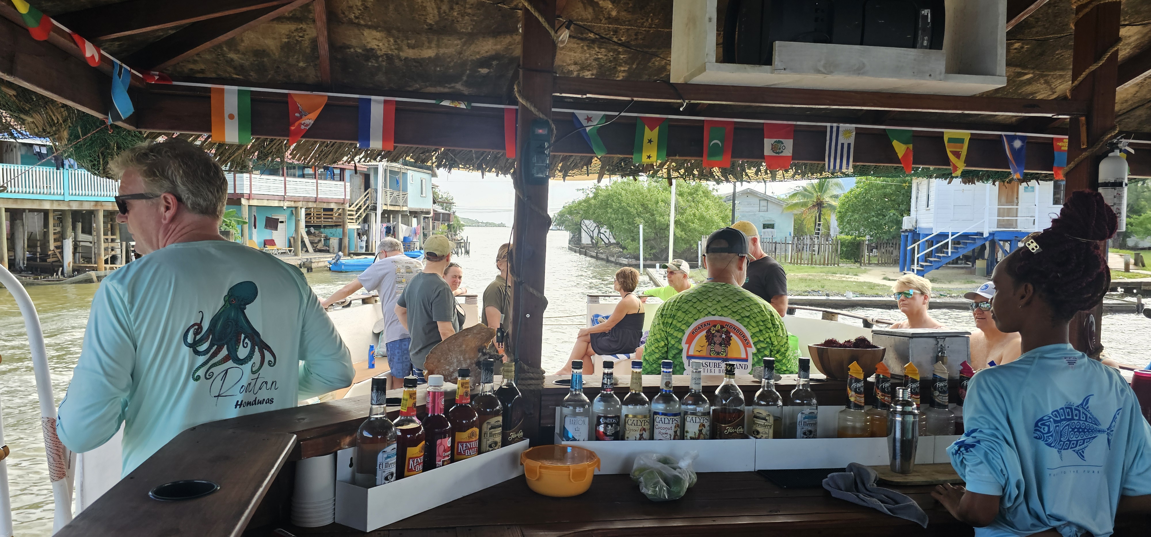 17+ Treasure Island Tiki Boat: Snorkel & Local Lunch Escape