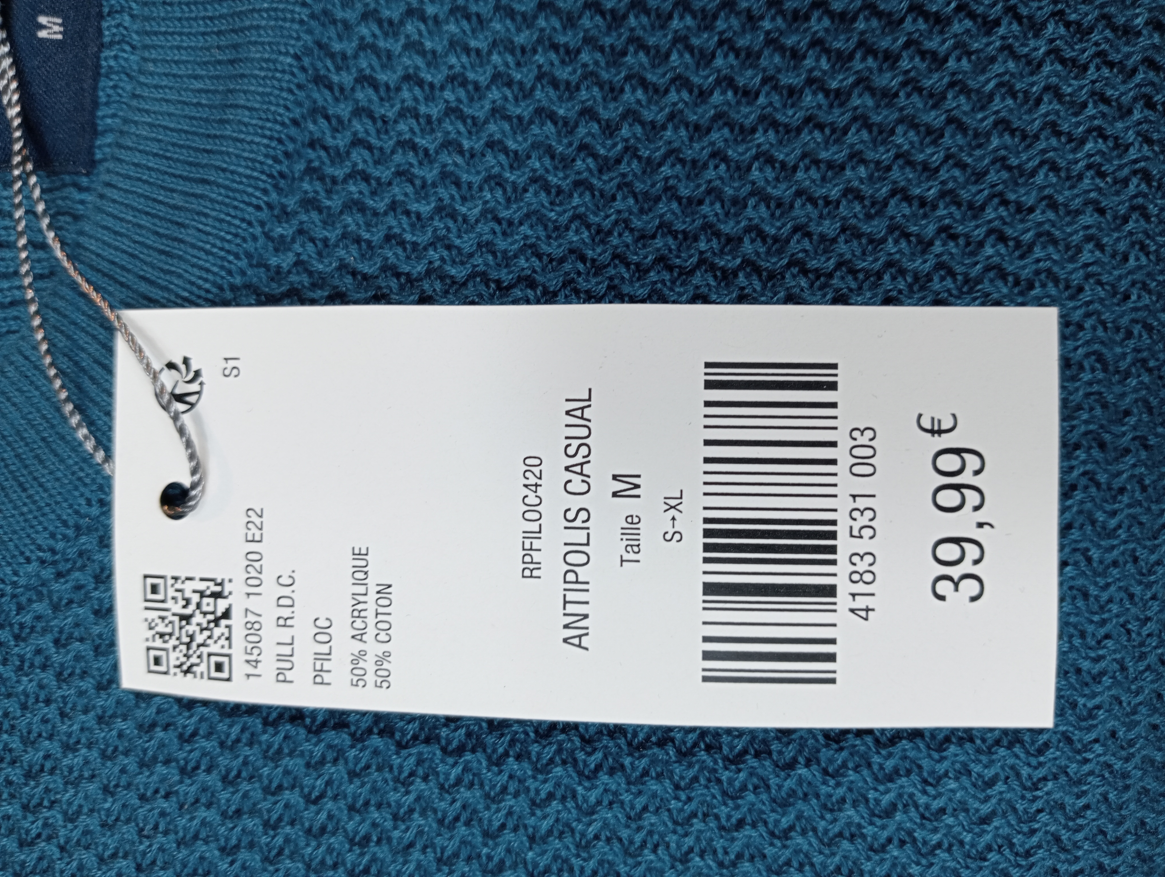 Pull-over bleu en maille