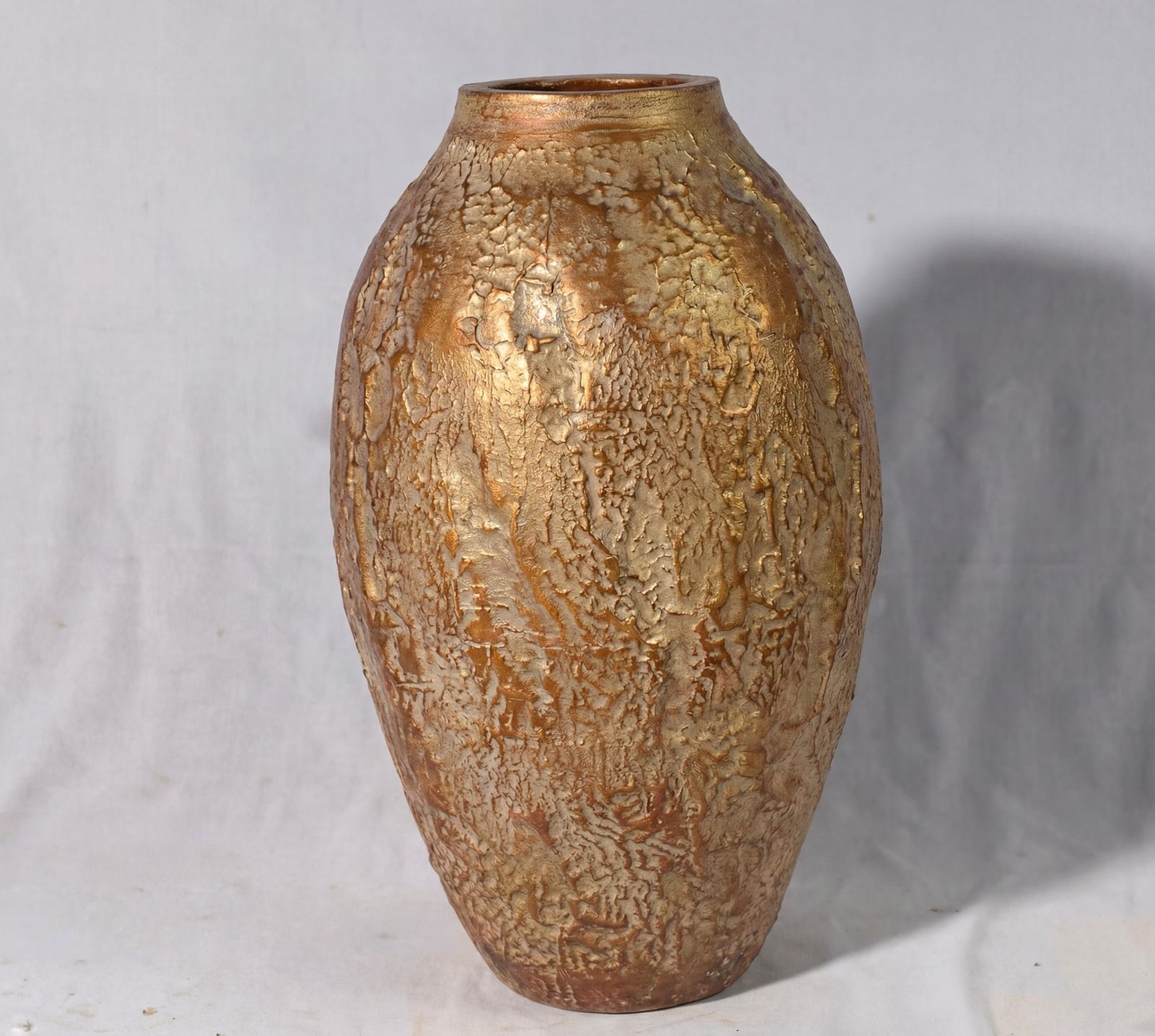 Wash Rustic - Rustic Gold Textured Vase