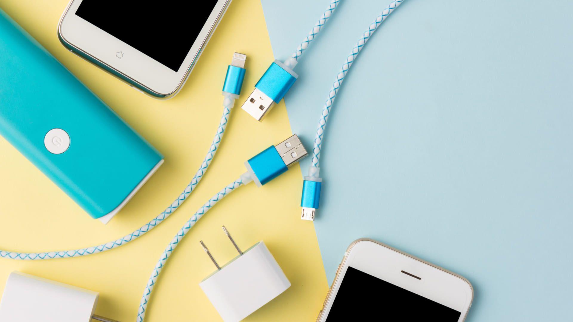 Kit de Carregadores e Cabos USB