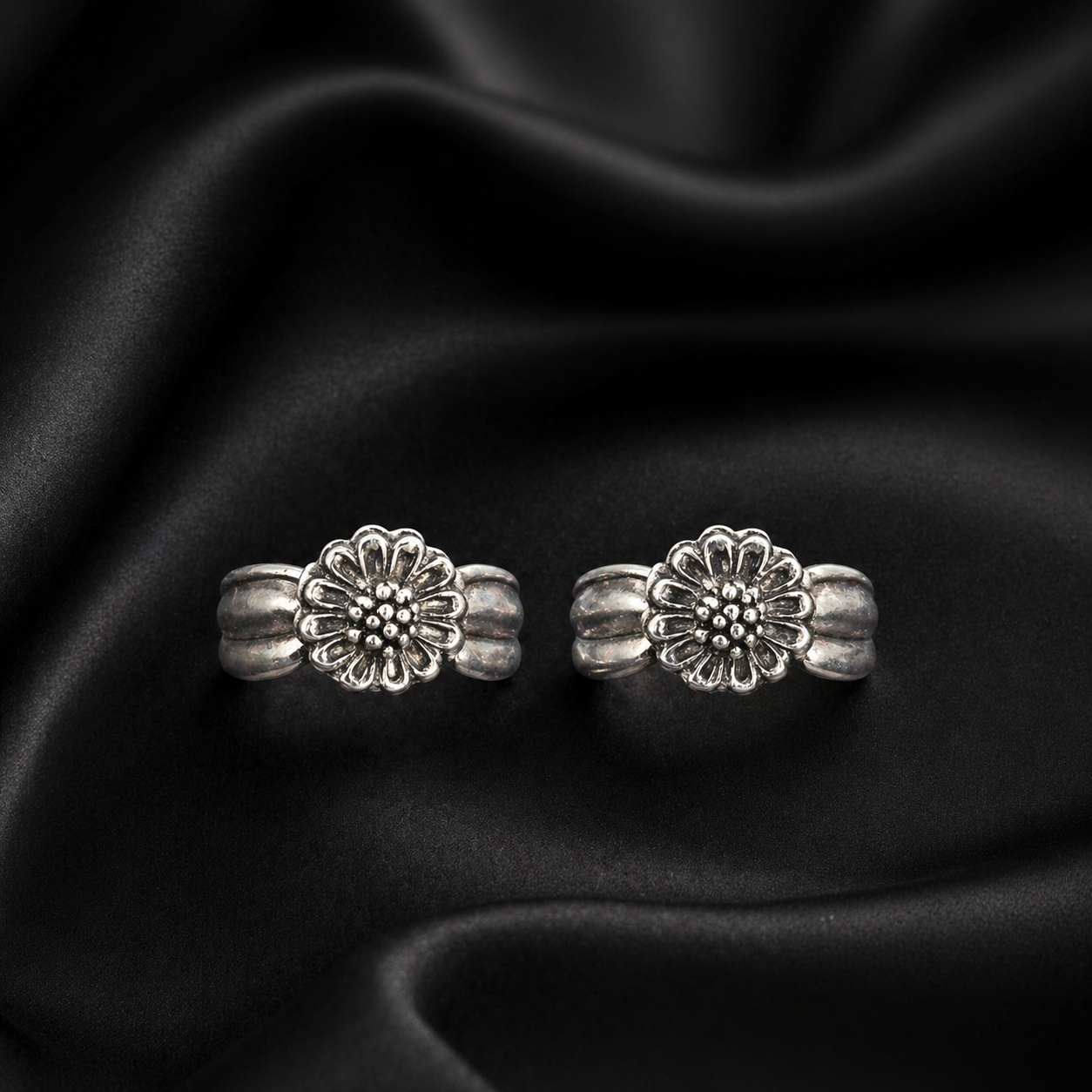 Silver Floral Toe Rings