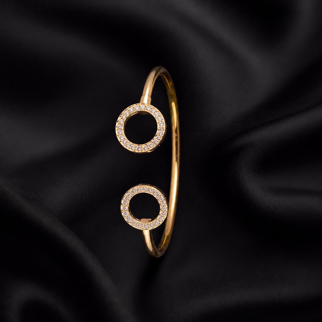 Elegant Gold Circle Bracelet