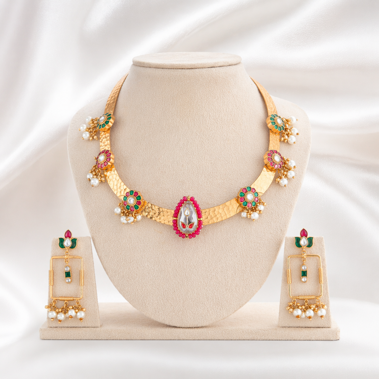 Traditional Gold Necklace Set